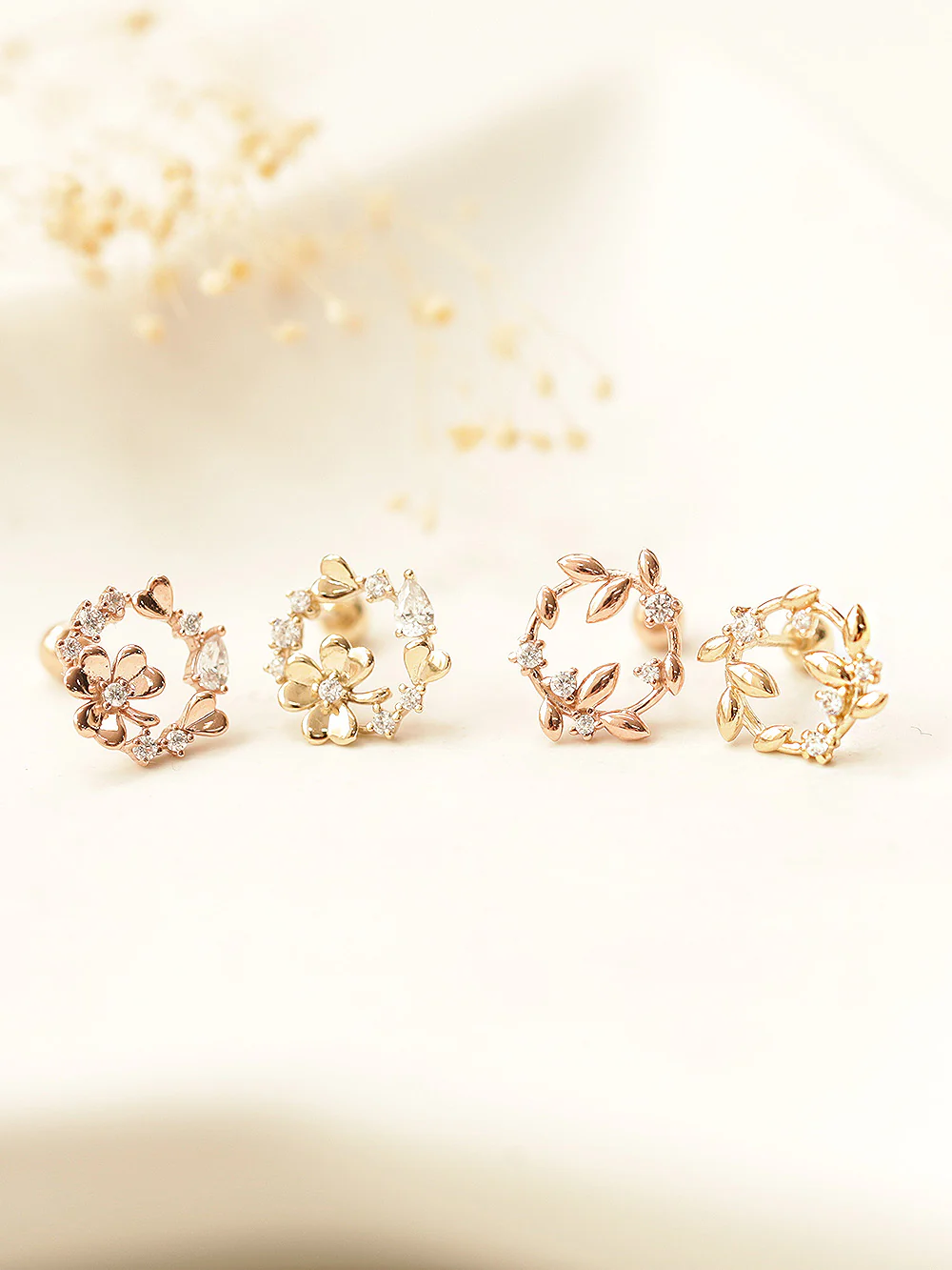 14K Gold Wreath Flower Cartilage Earring 20G18G16G