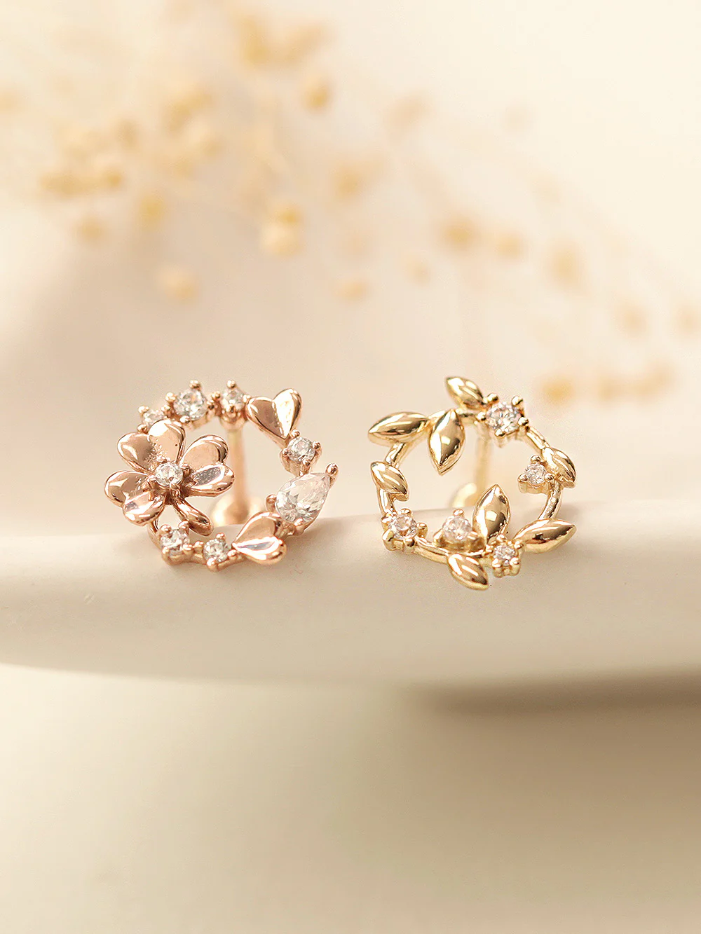 14K Gold Wreath Flower Cartilage Earring 20G18G16G - Image 6