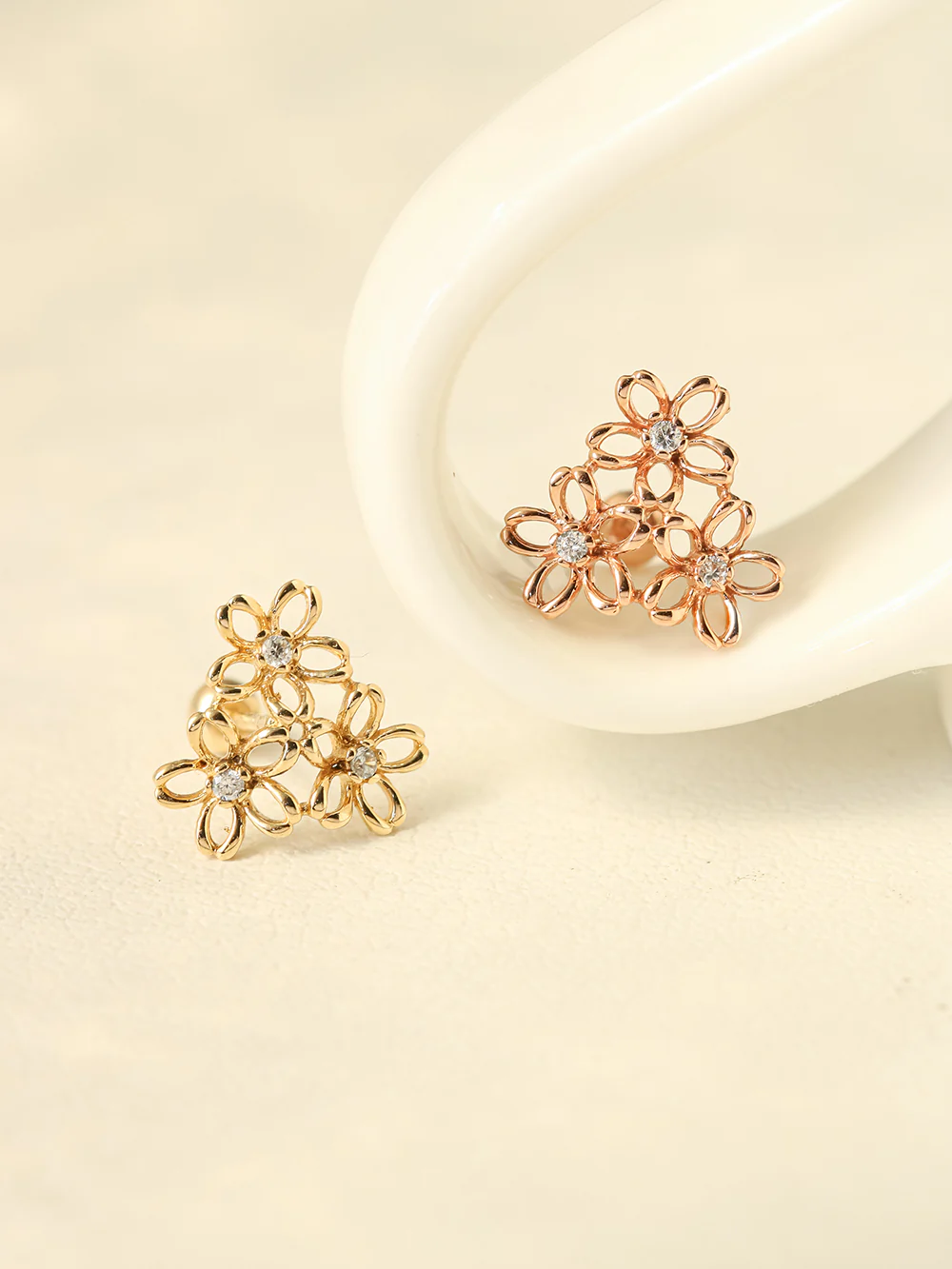 14K Gold Flower Garden Cartilage Earring 20G18G16G - Image 3