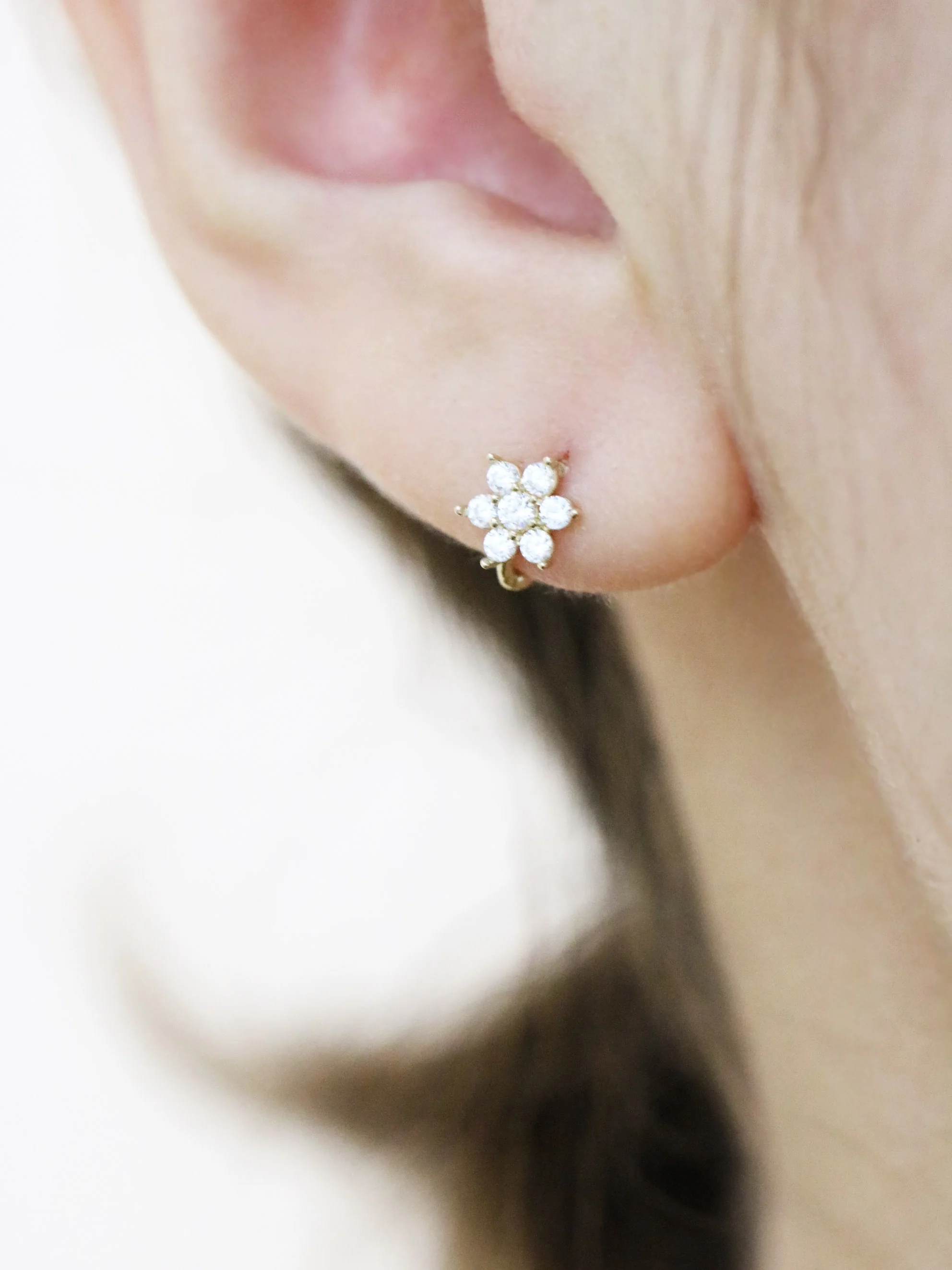 14K Gold Flower Hoop Earring - Image 10