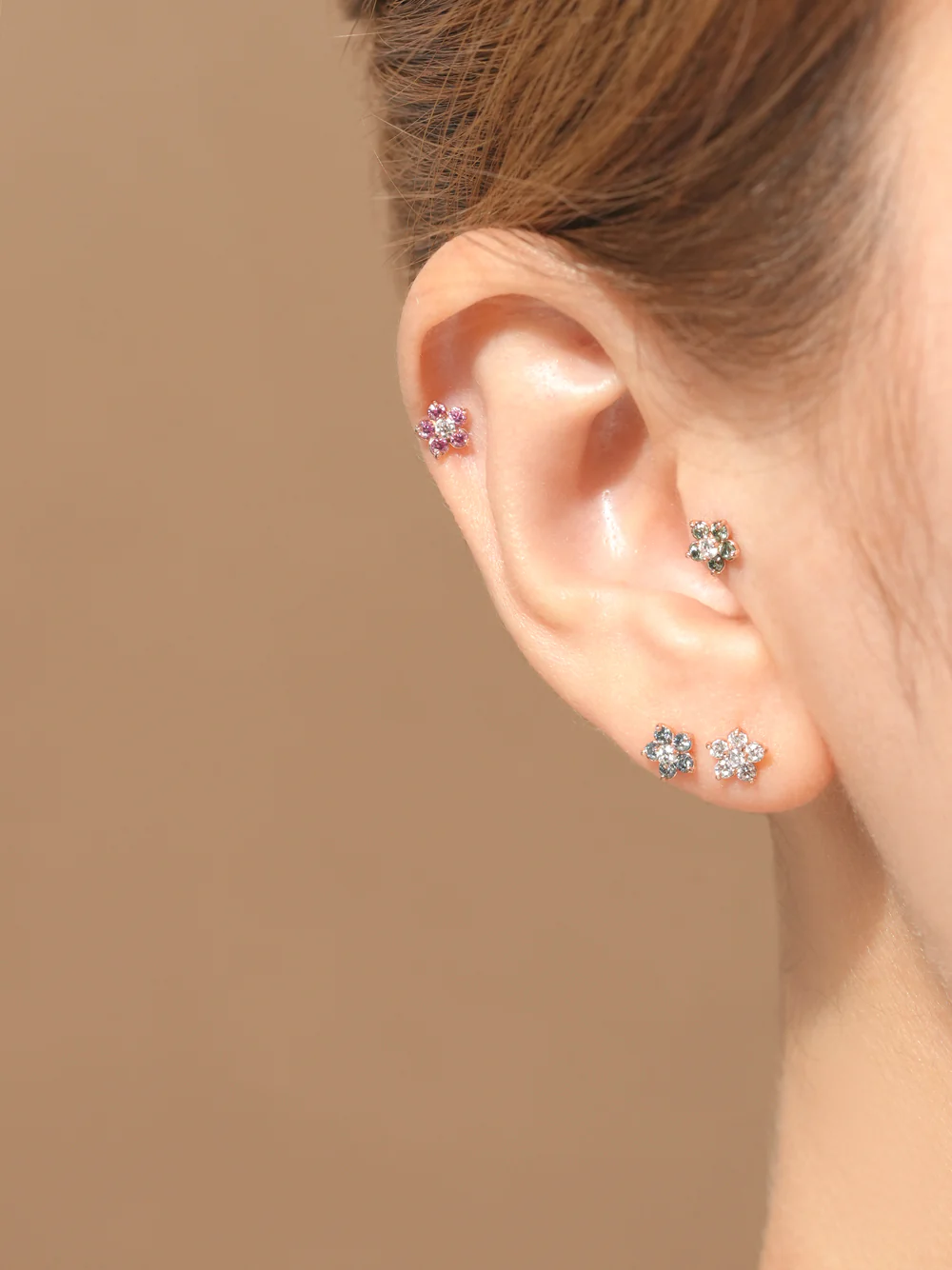 14K Gold Flower Moissanite Internally Threaded Labret Piercing 20G18G16G - Image 2