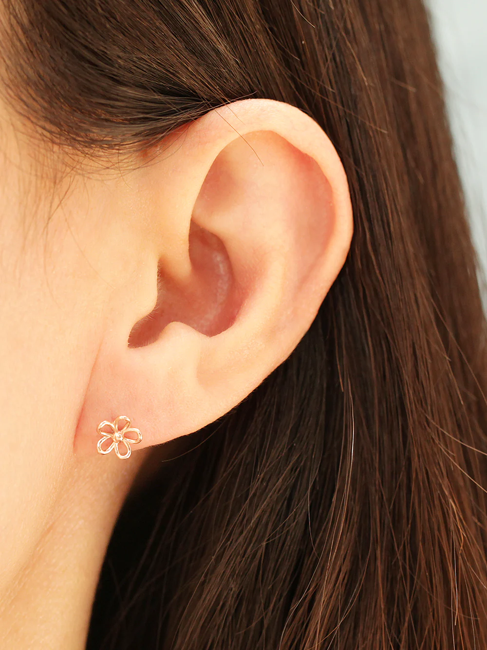 14K Gold Flower Point Labret Piercing 18G16G - Image 6