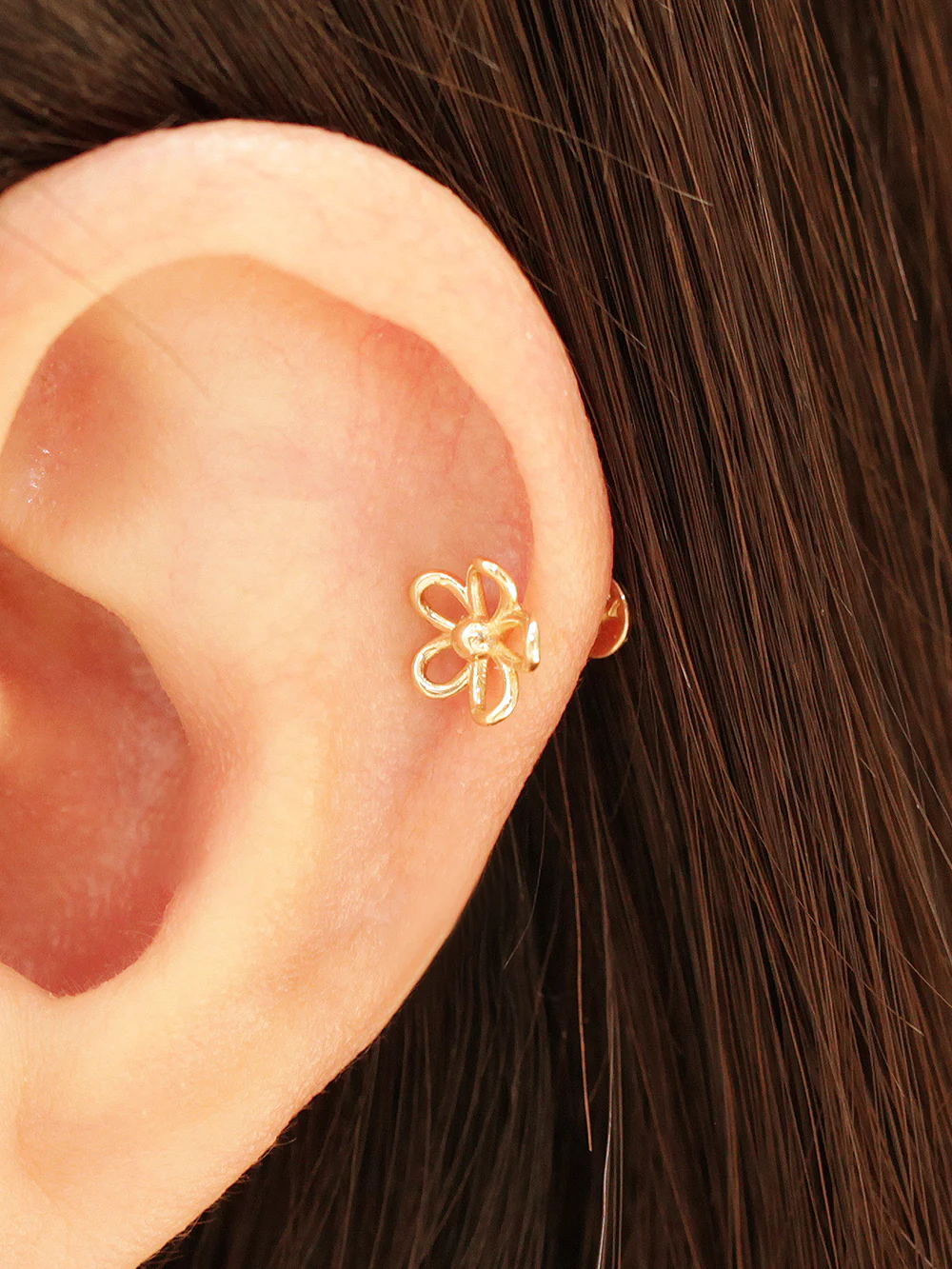 14K Gold Flower Point Labret Piercing 18G16G - Image 8