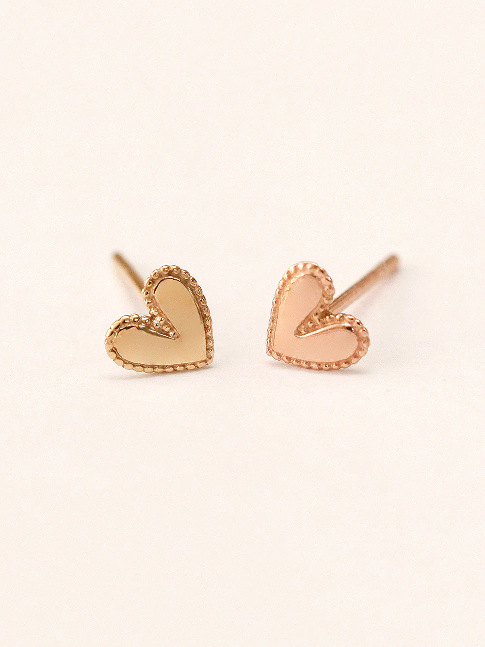 14K Gold Glossy Heart Stud Earring