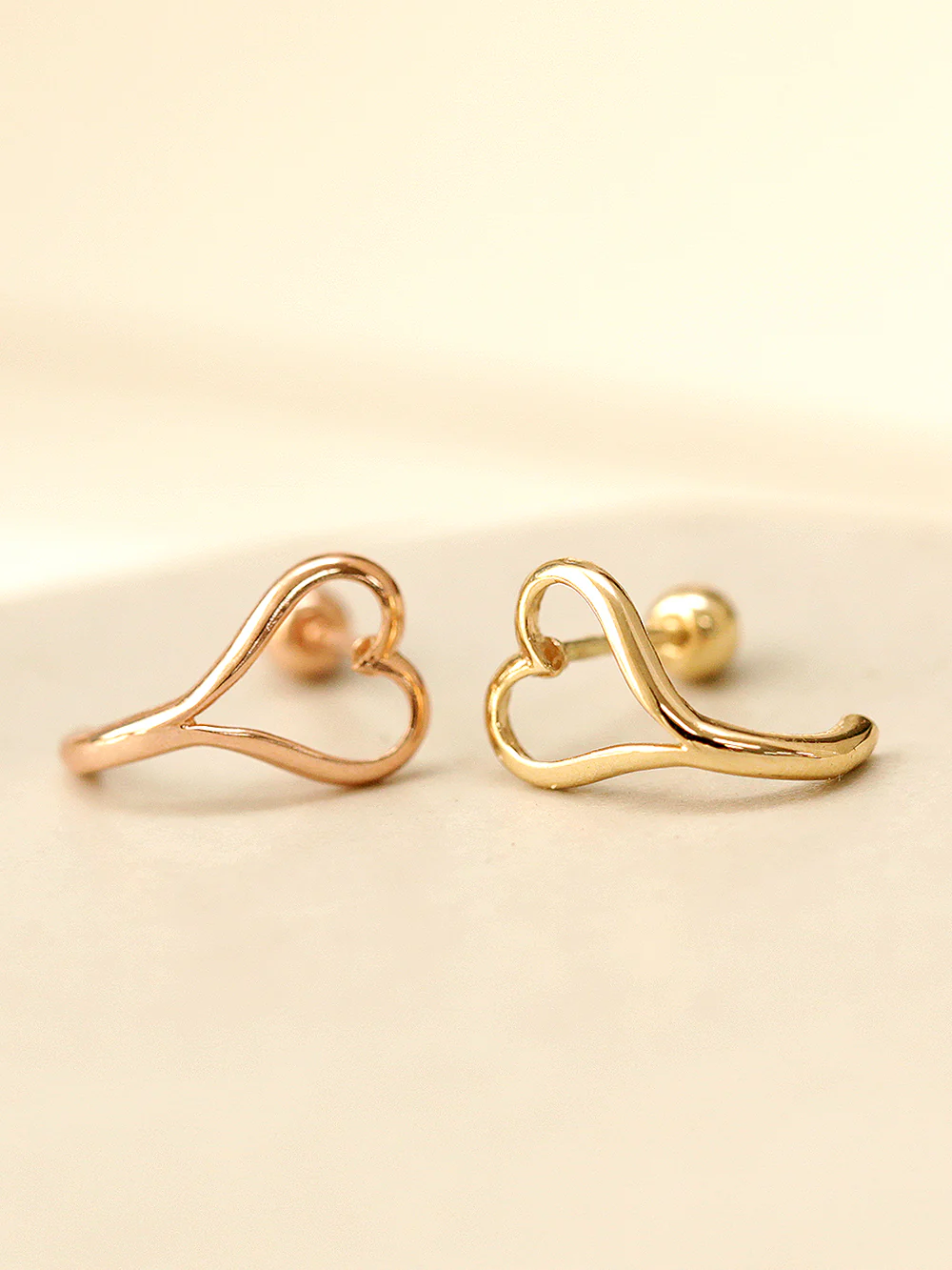 14K Gold Heart Point Half Hoop Cartilage Earring 20G18G16G - Image 3