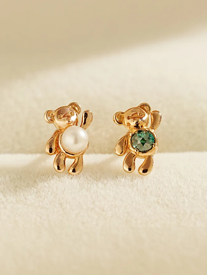 14K Gold Hello Bear Cartilage Earring 18G