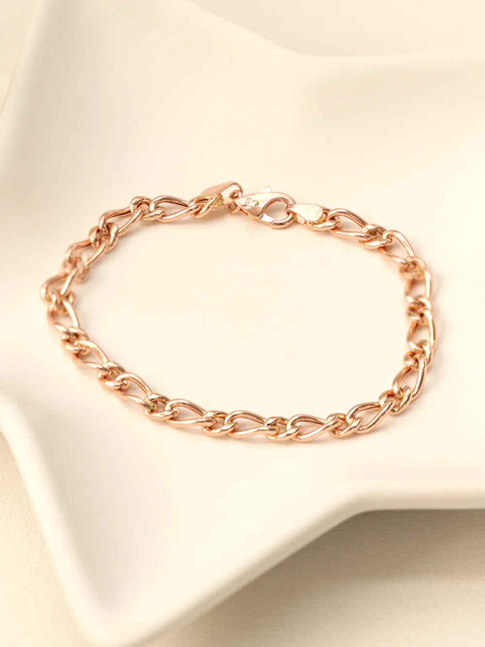 14K Gold Hollow Knot Chain Bracelet - Image 4