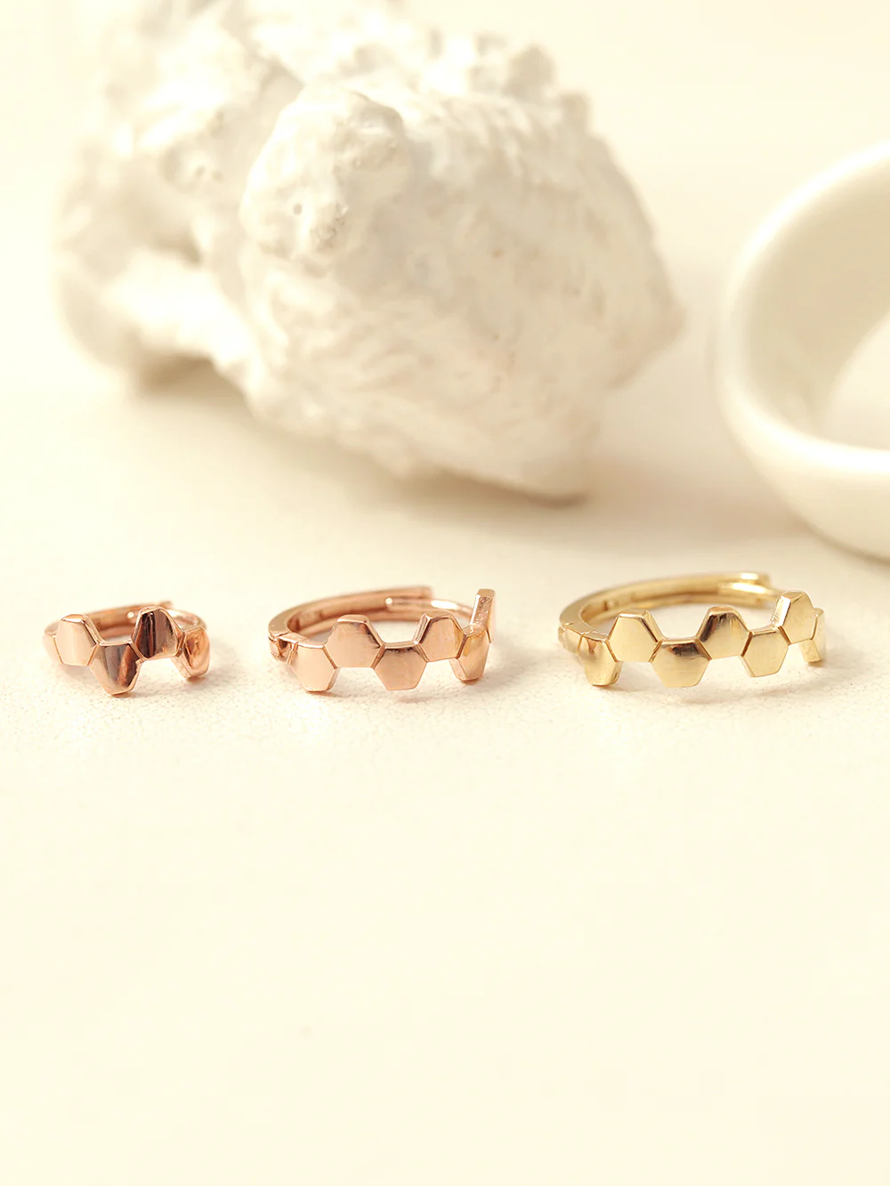 14K Gold Honeycomb Hoop Earring - Image 5