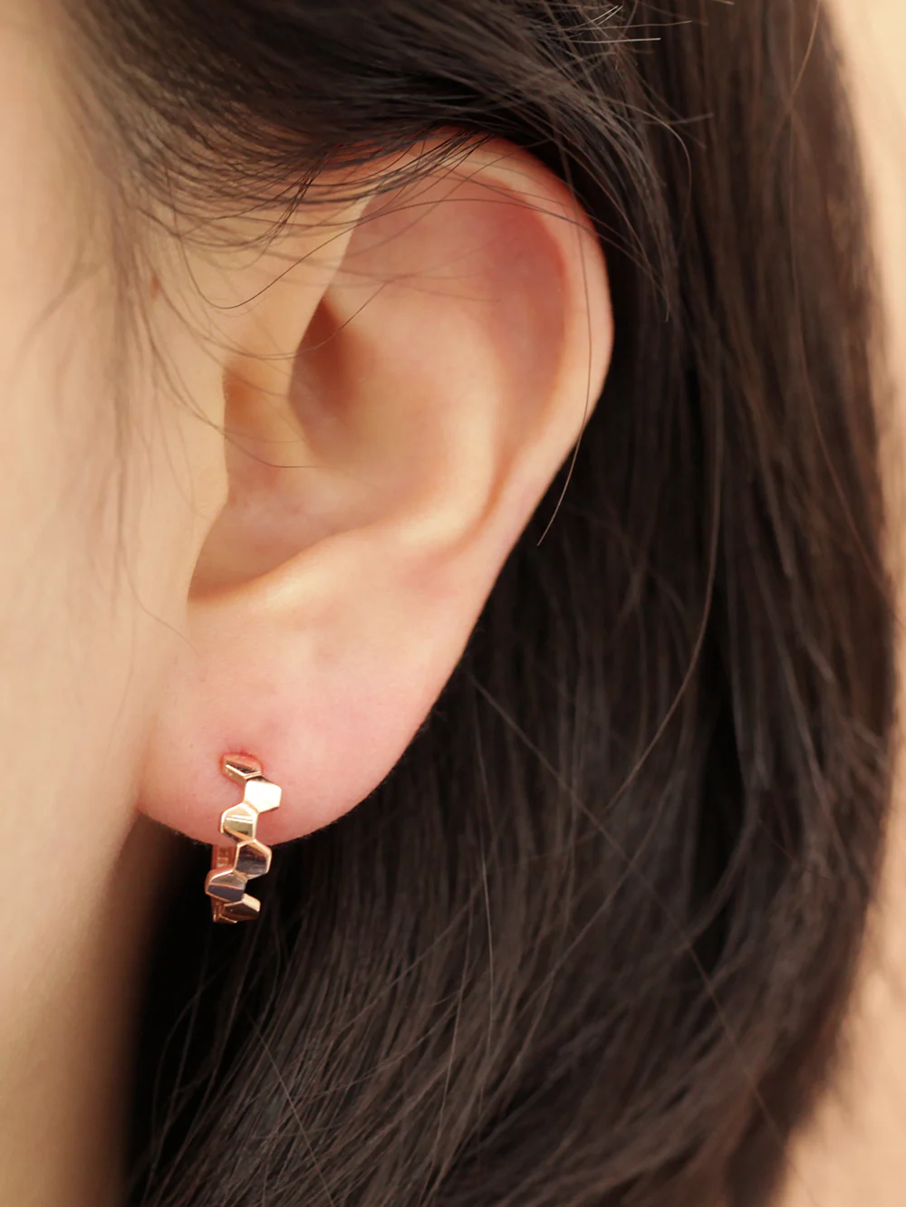14K Gold Honeycomb Hoop Earring - Image 9