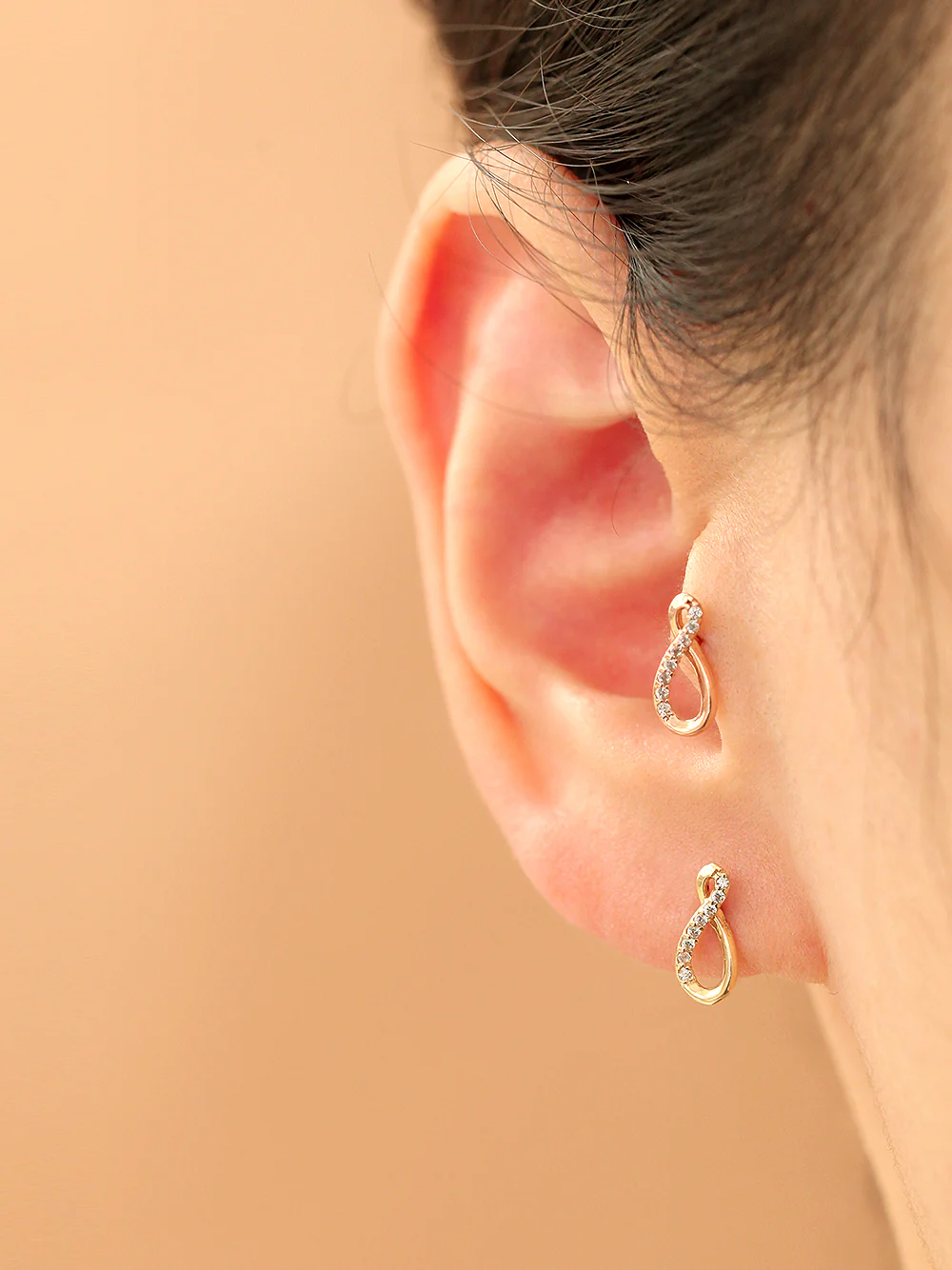 14K Gold Infinite Cubic Cartilage Earring 18G16G - Image 2