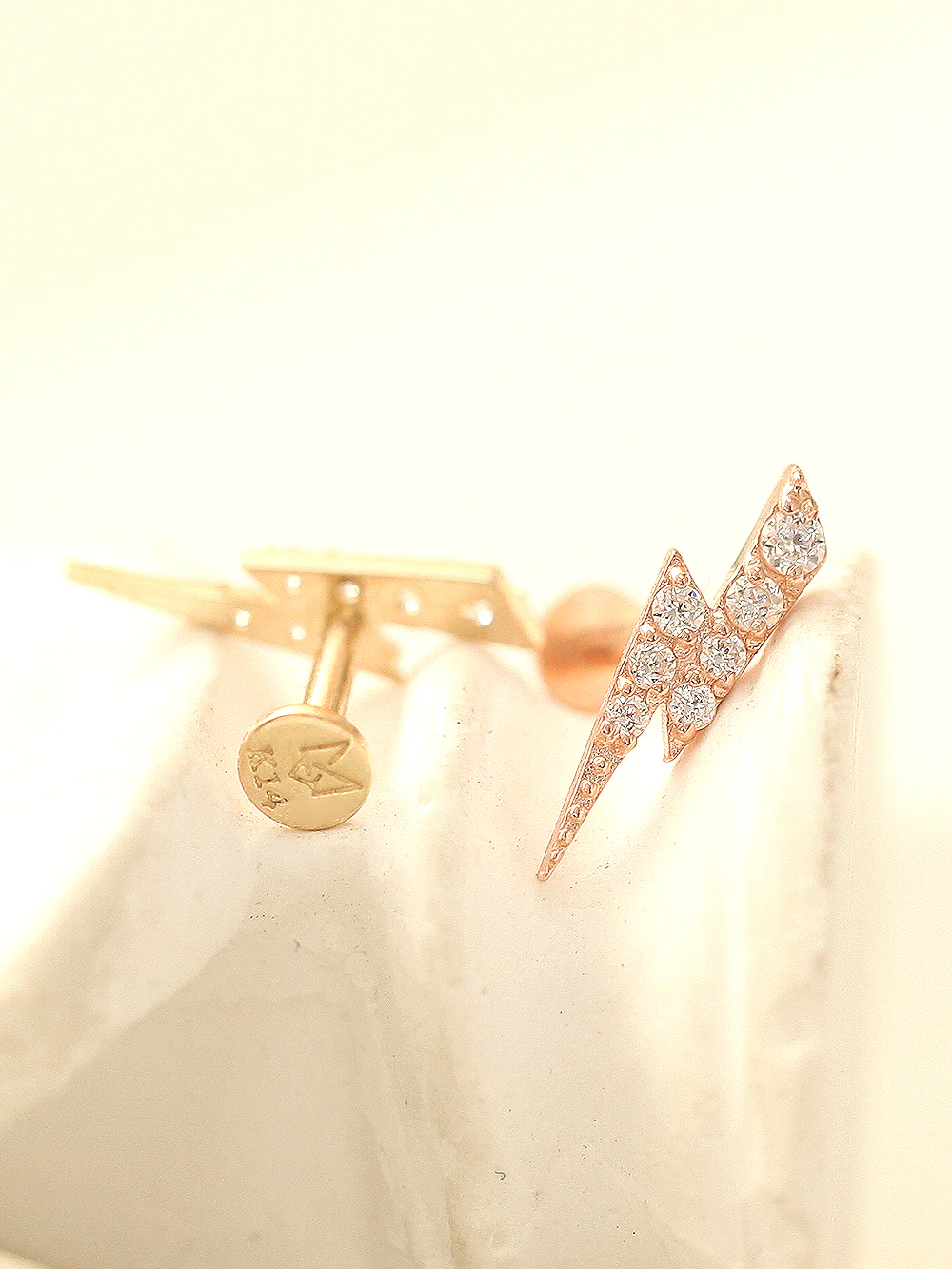 14K Gold Internal Thunder Labret Piercing 18G16G - Image 3