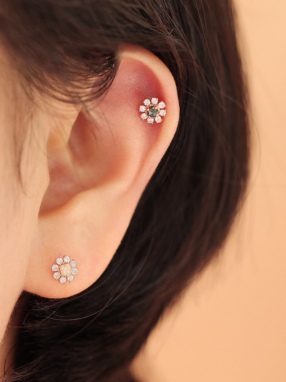 14K Gold Internally Flower Rough Diamond Labret Piercing 18G16G - Image 6