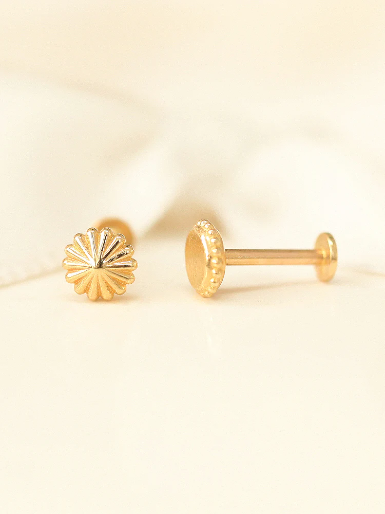 14K Gold Internally Merry Round Labret Piercing 18G16G - Image 3