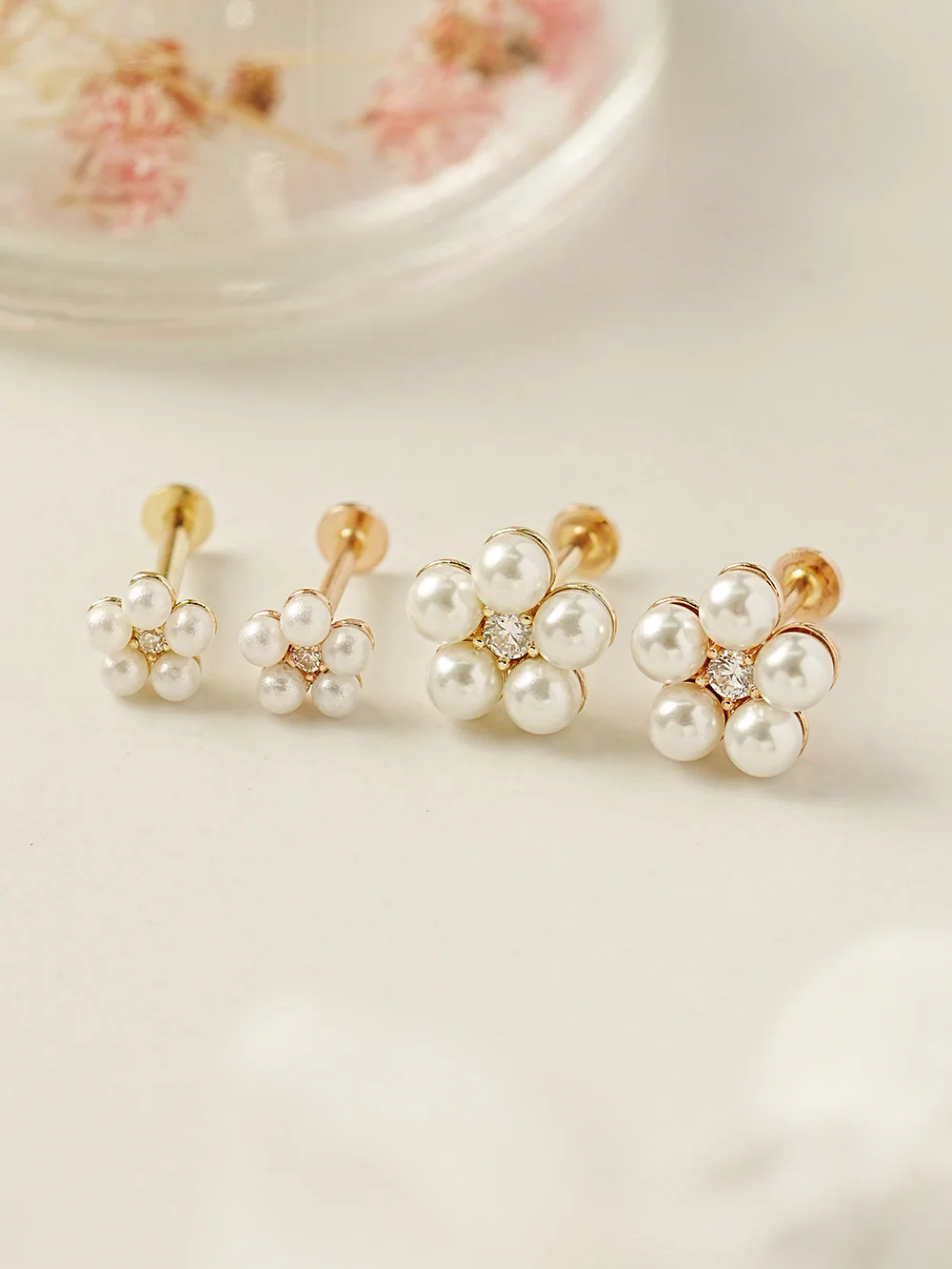 14K Gold Internally Threaded Lovely Pearl Flower Labret Piercing 18G16G
