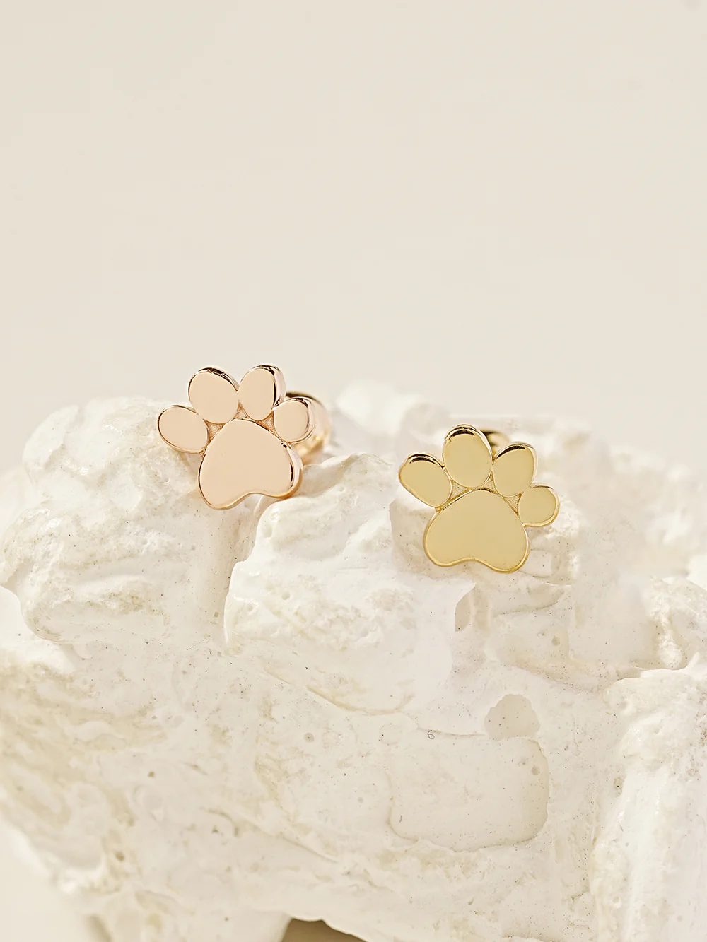 14K Gold Jelly Paw Cartilage Earring 20G18G16G - Image 9
