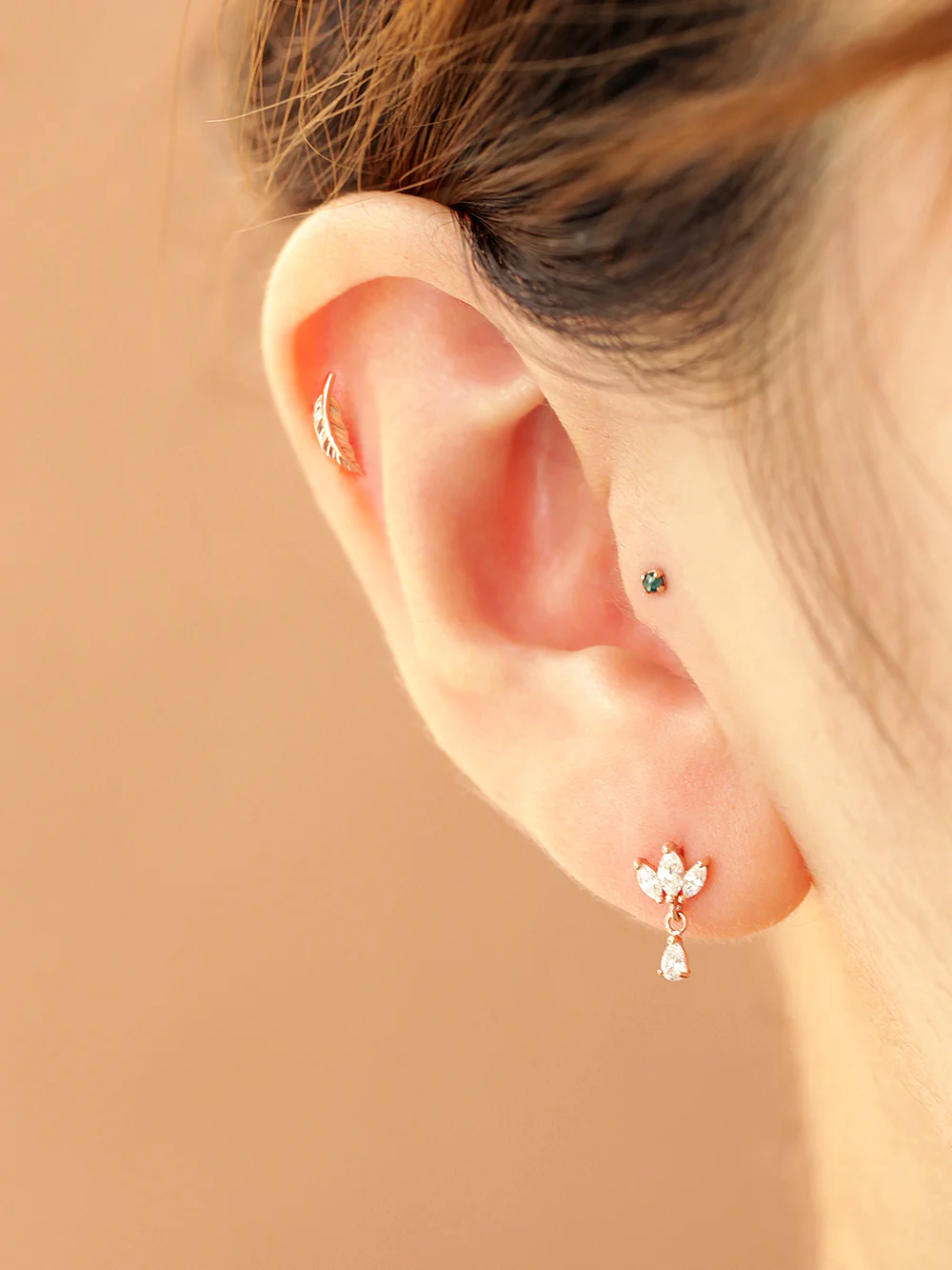 14K Gold Leaf Cartilage Earring 20G - Image 6