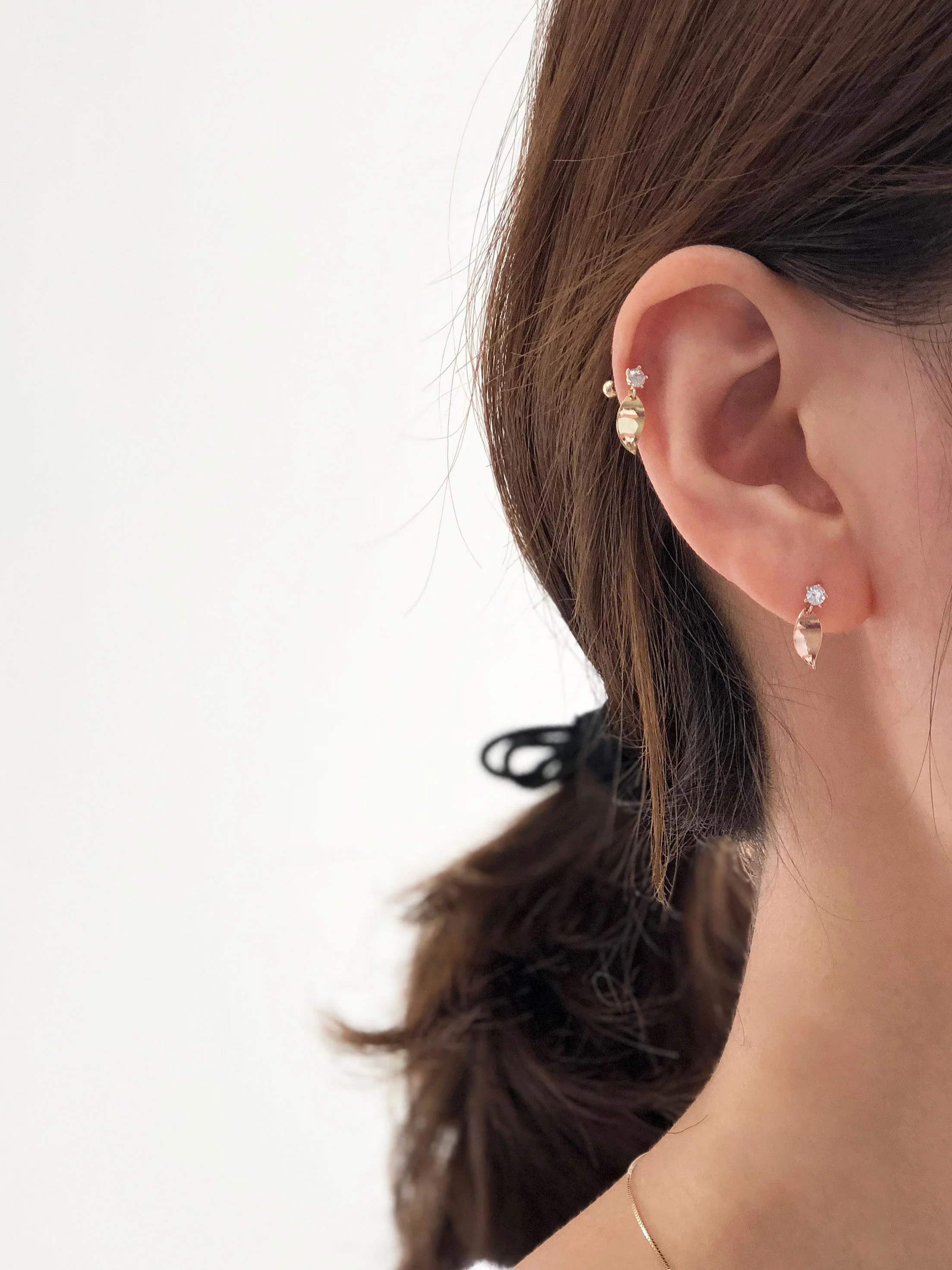 14K gold Leaf Drop cartilage earring 20g - Image 10