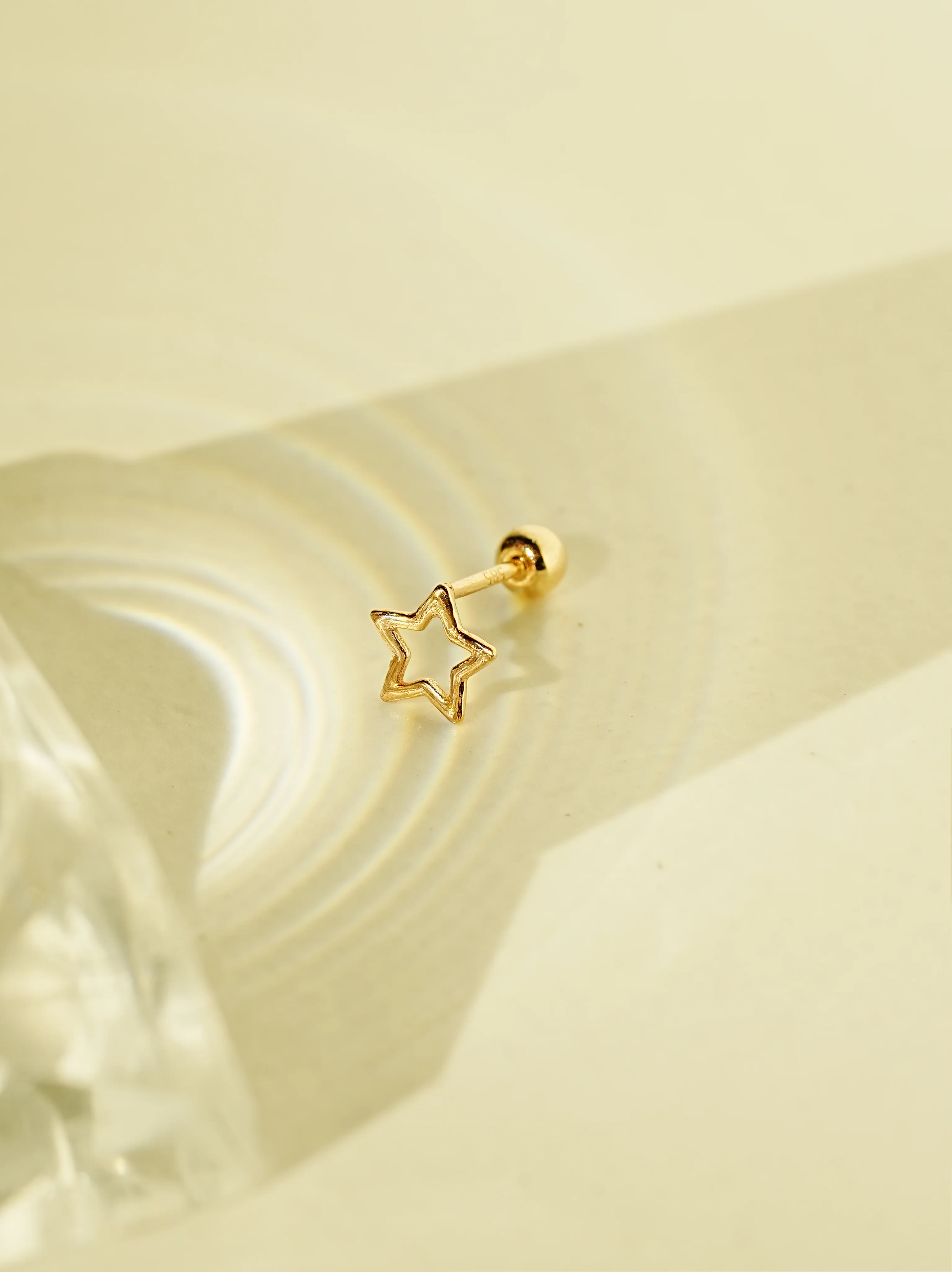 14K Gold Line Star Cartilage Earring 20G - Image 3