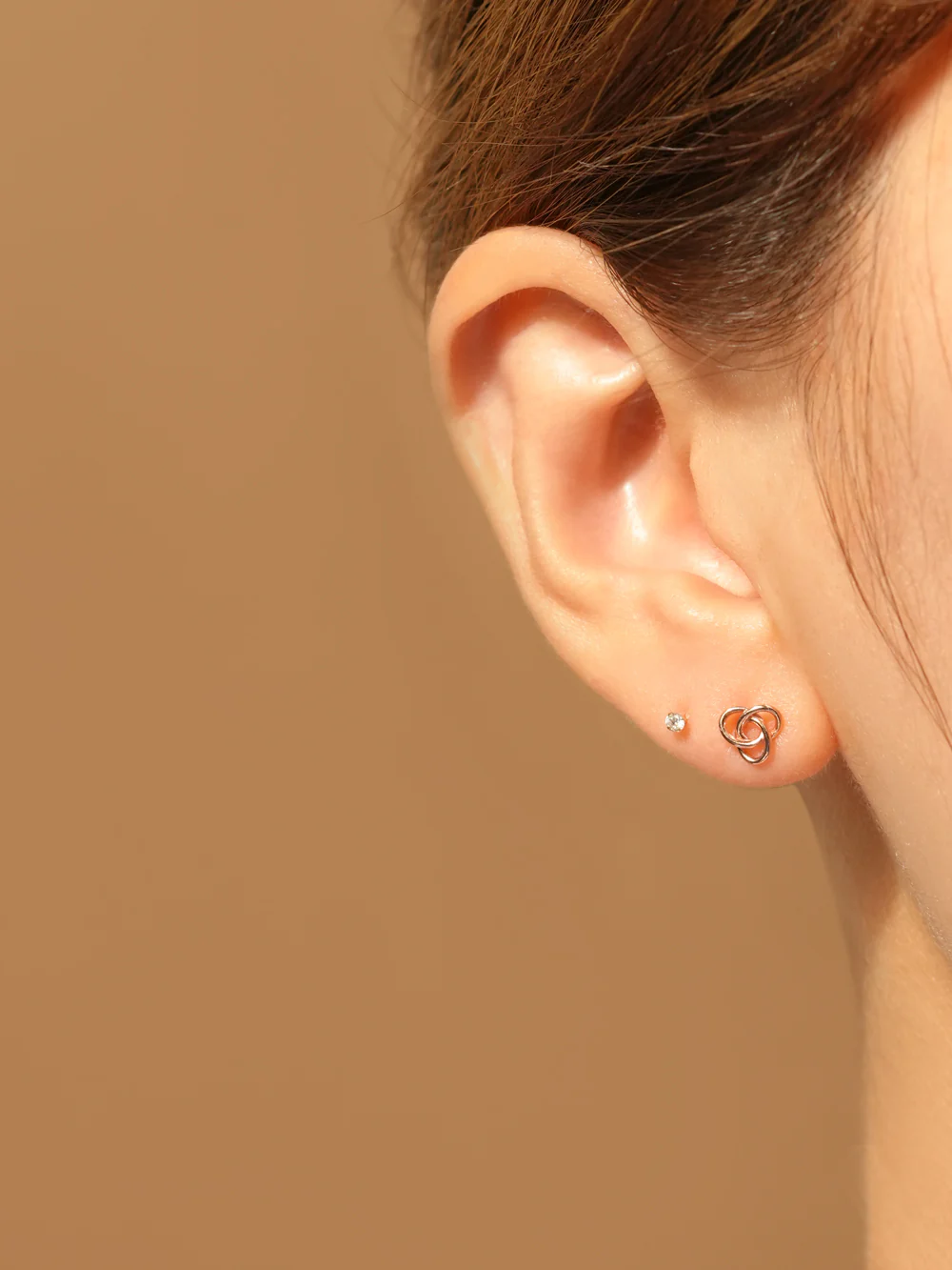 14K Gold Linked Triangle Cartilage Earring 20G - Image 5