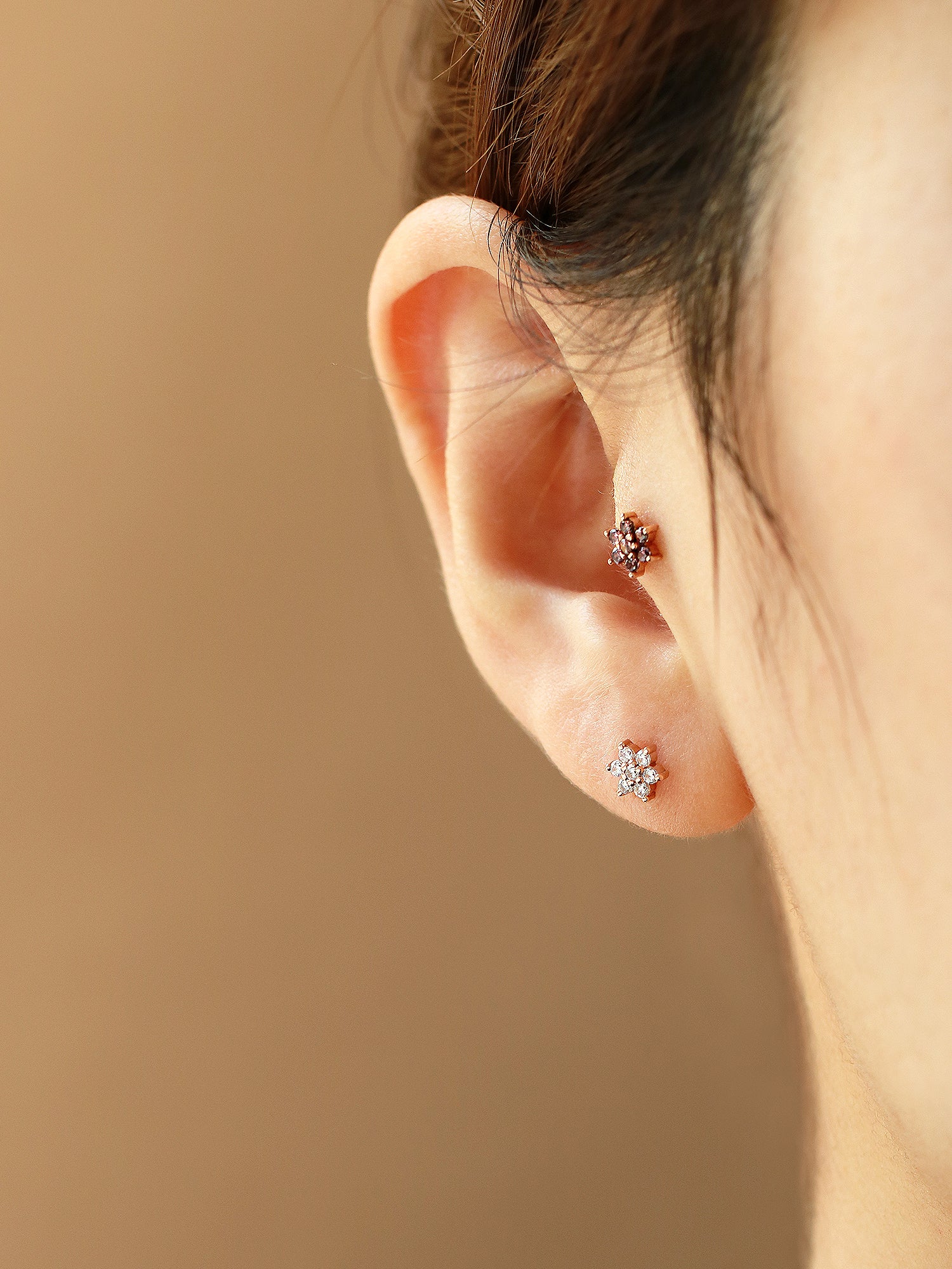 14K Gold Lovely Flower Cartilage Earring - M 18G16G - Image 8