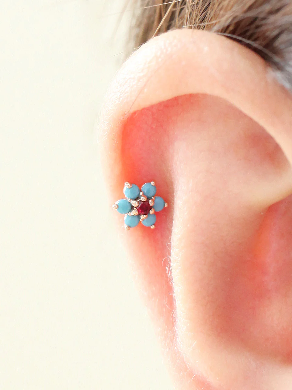 14K Gold Lovely Flower Labret Piercing 18G16G - Image 9