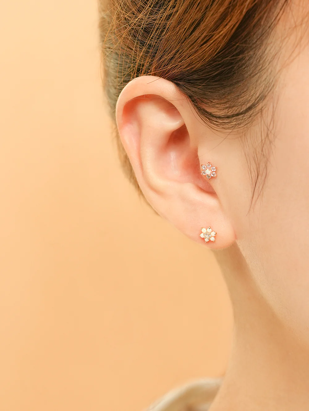 14K Gold Lovely Opal Flower Cartilage Earring 20G18G16G - Image 6