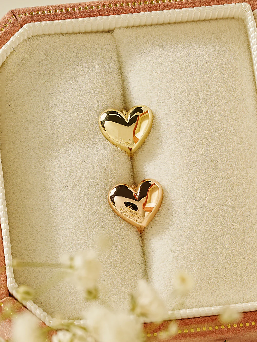 14K Gold Lovely Voluminious Heart Cartilage Hoop Earring - Image 11