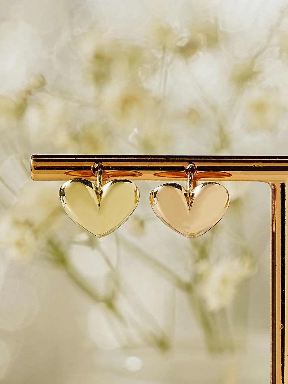 14K Gold Lovely Voluminious Heart Cartilage Hoop Earring - Image 7