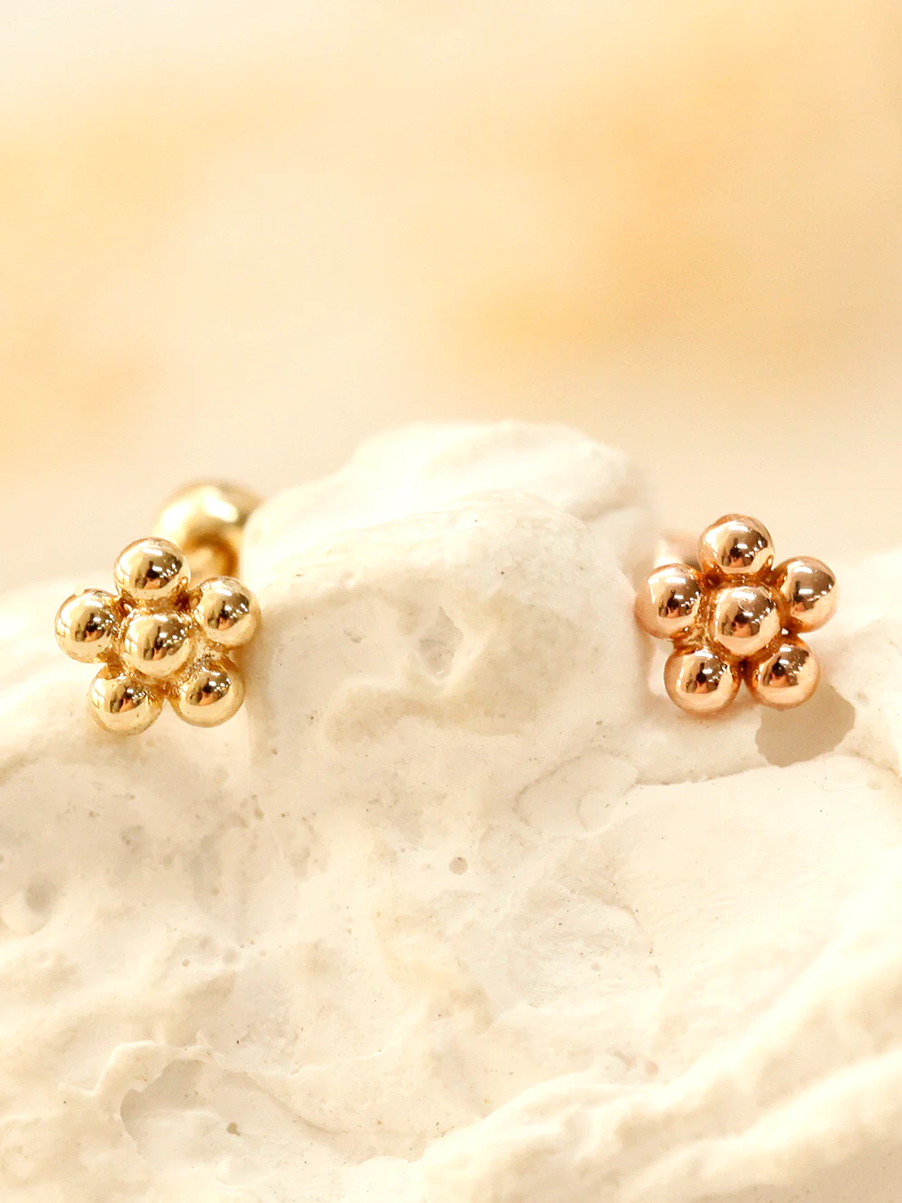 14K Gold Lovely Voluminous Flower Cartilage Earring 18G16G - Image 6