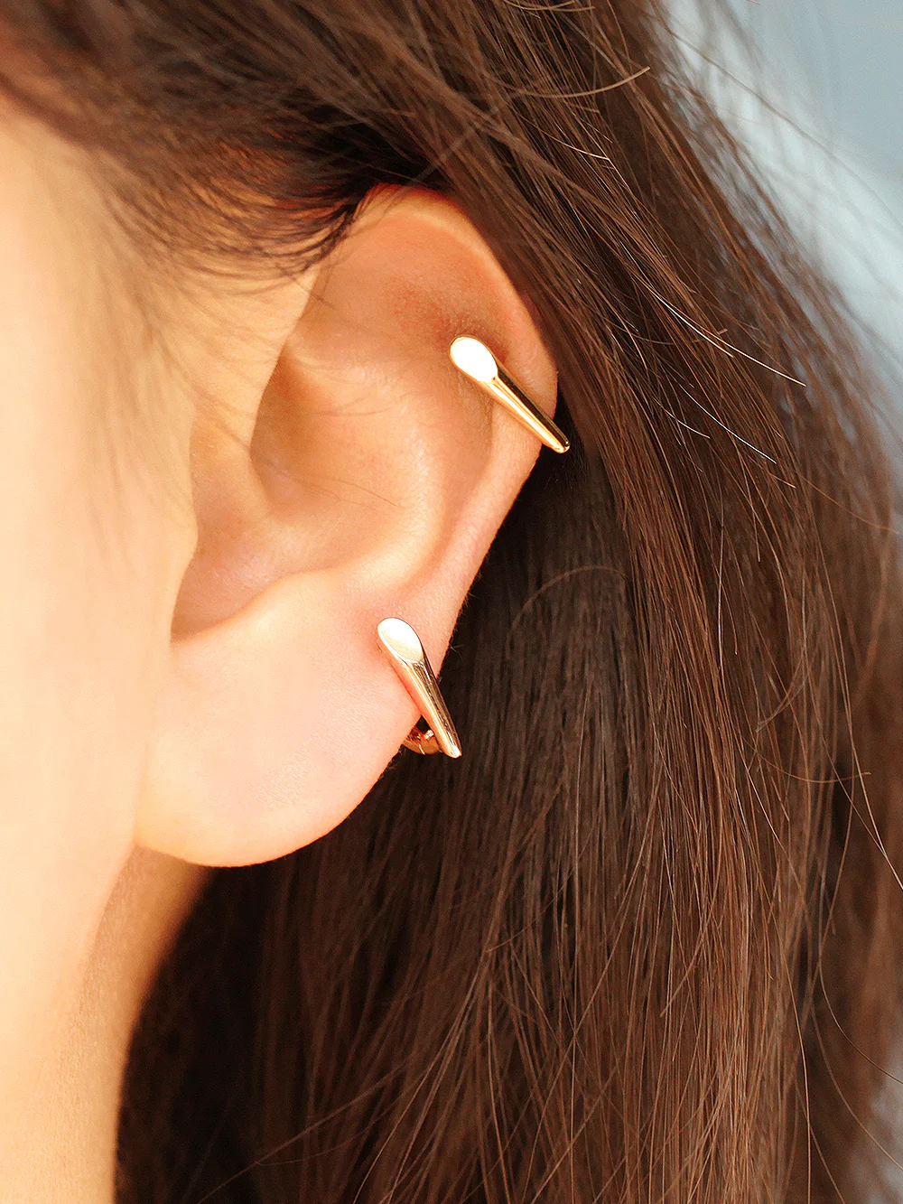 14K Gold Volume Stick Hoop Earring - Image 5