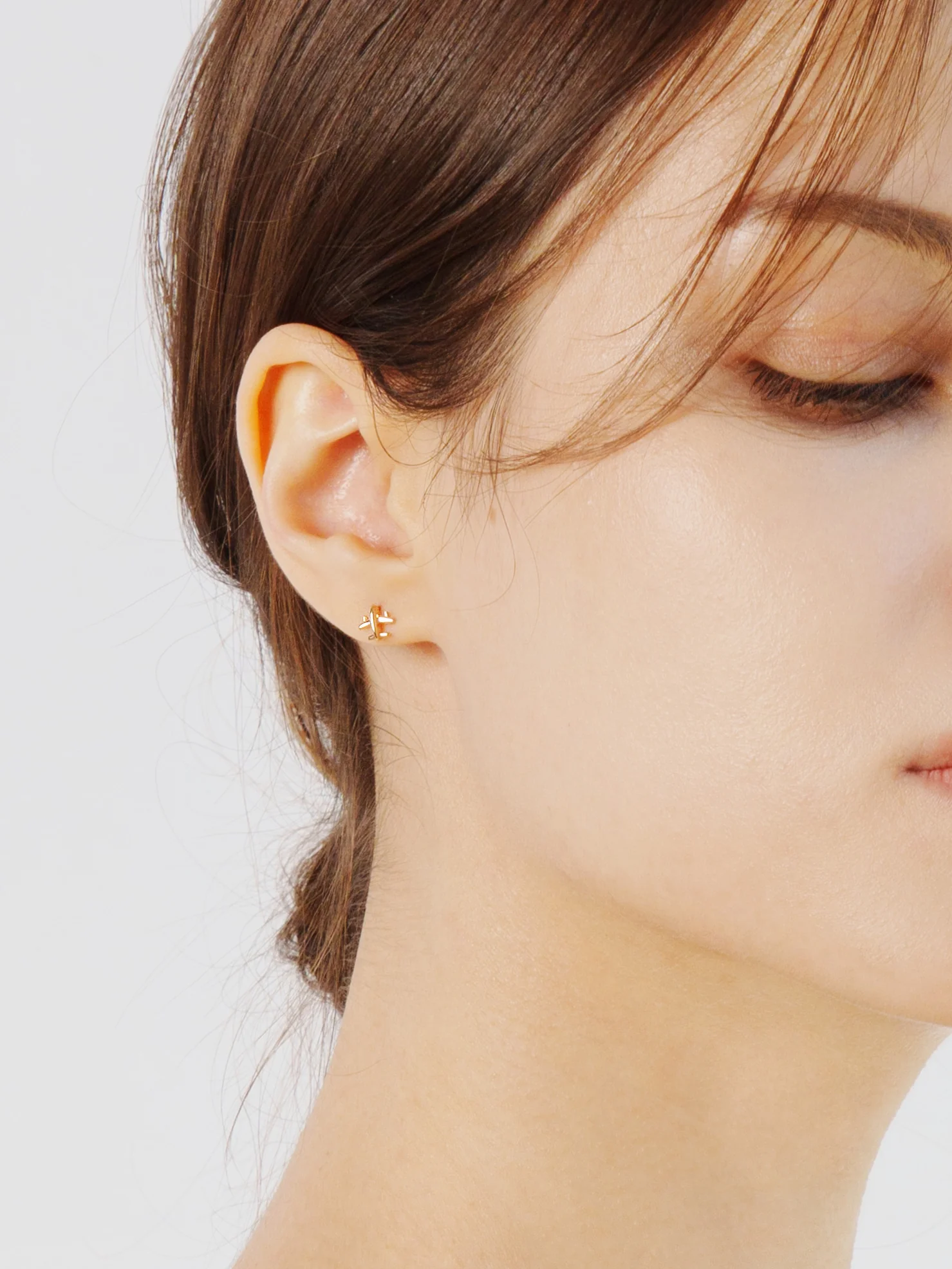 14K Gold Mini Airplane Internally Threaded Labret Piercing 18G16G - Image 4