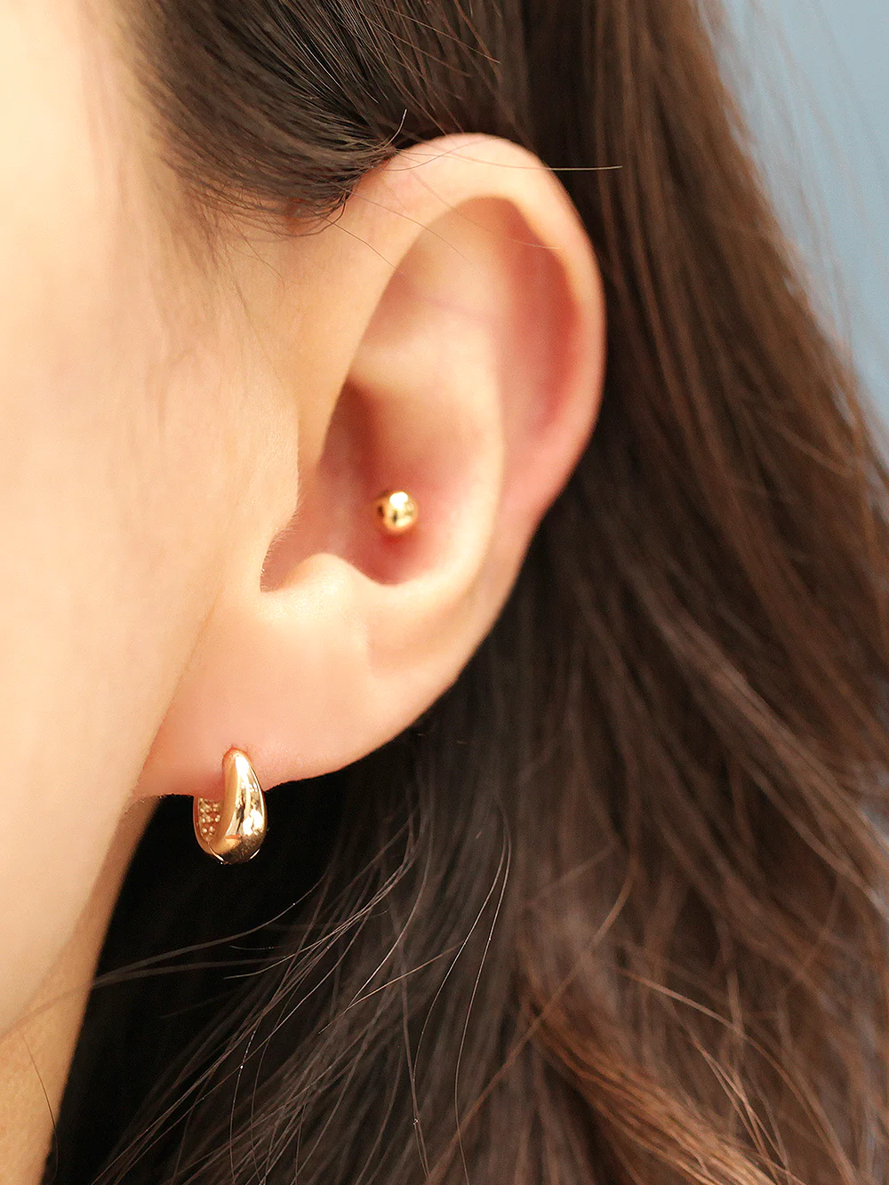 14K Gold Mini Bold Hoop Earring - Image 3
