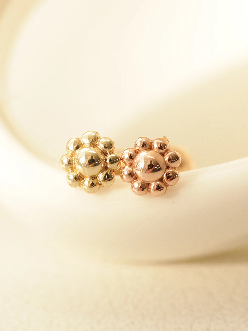 14K gold Mini Ball Flower cartilage earring 20g - Image 5