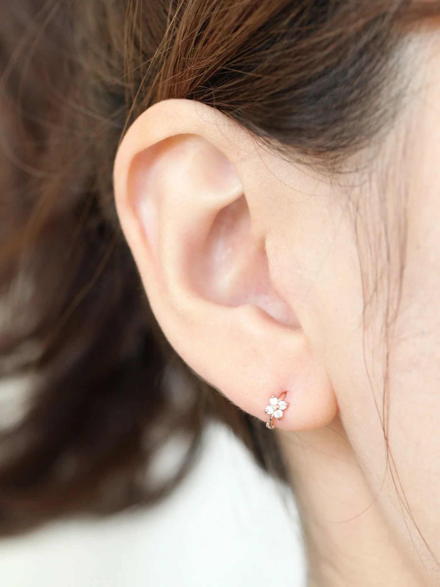 14K Gold Mini Flower Cubic Hoop Earring - Image 8