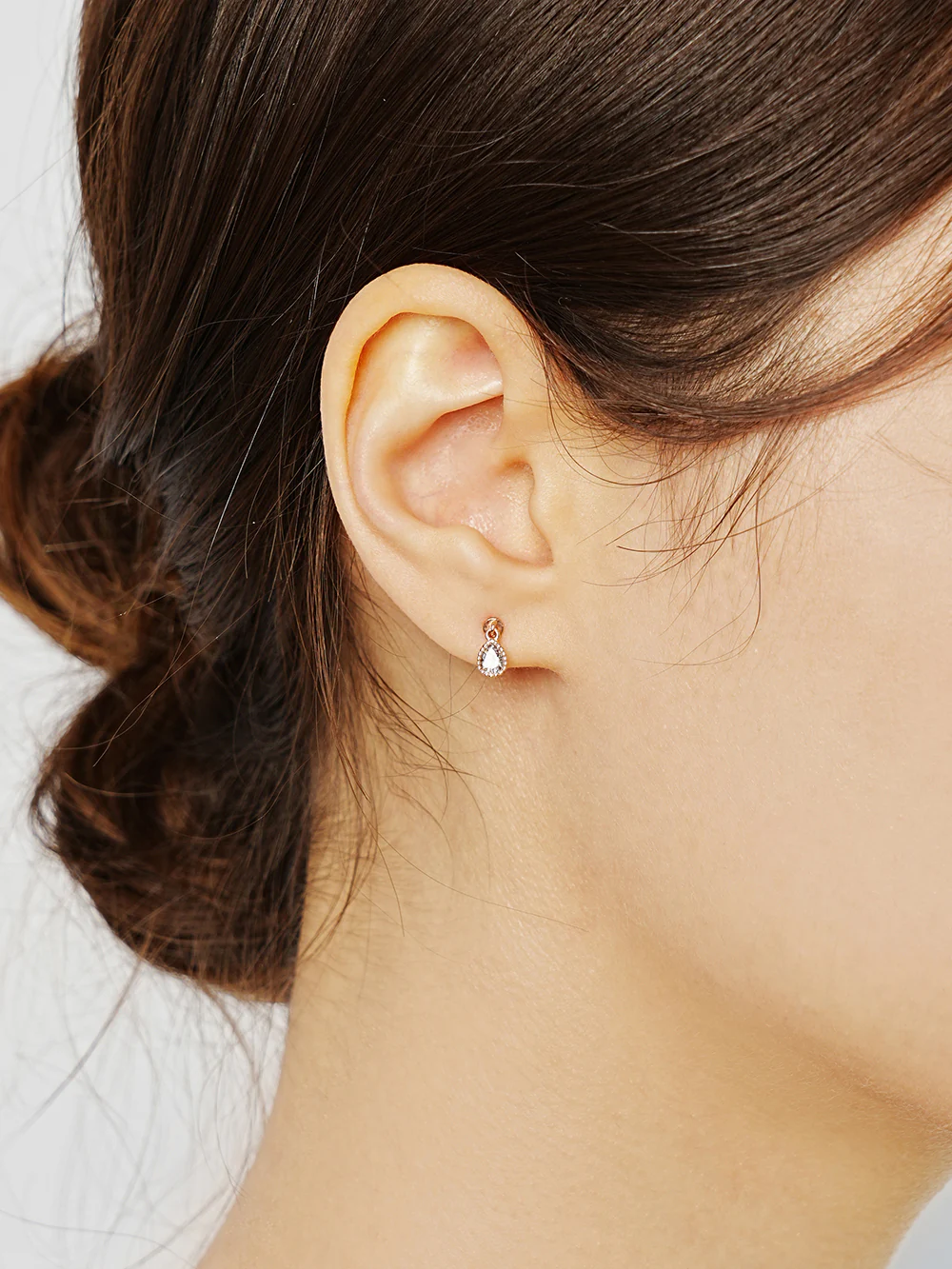14K Gold Minimi Tear Drop Cartilage Earring 20G - Image 2