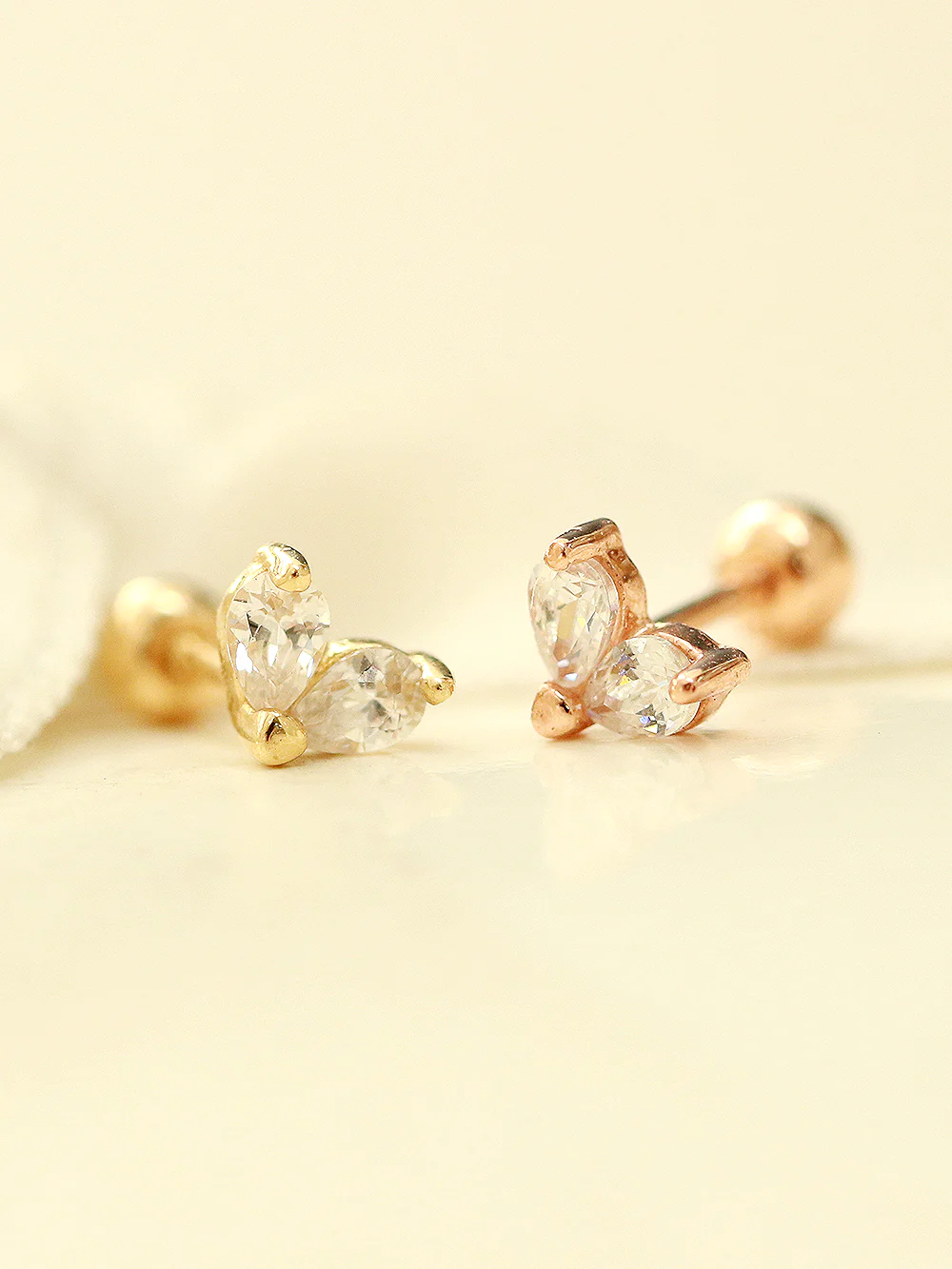 14K Gold Mini Teardrop Heart cartilage earring 20g - Image 9