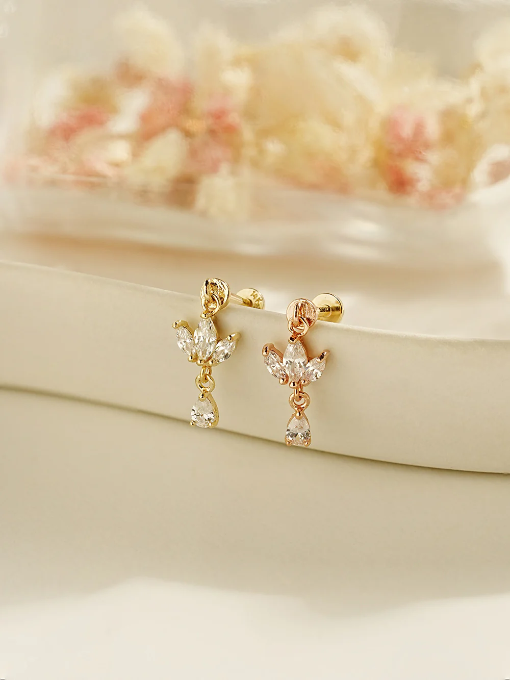 14K Gold Mini Tiara Drop Internally Threaded Labret Piercing 20G18G16G - Image 3