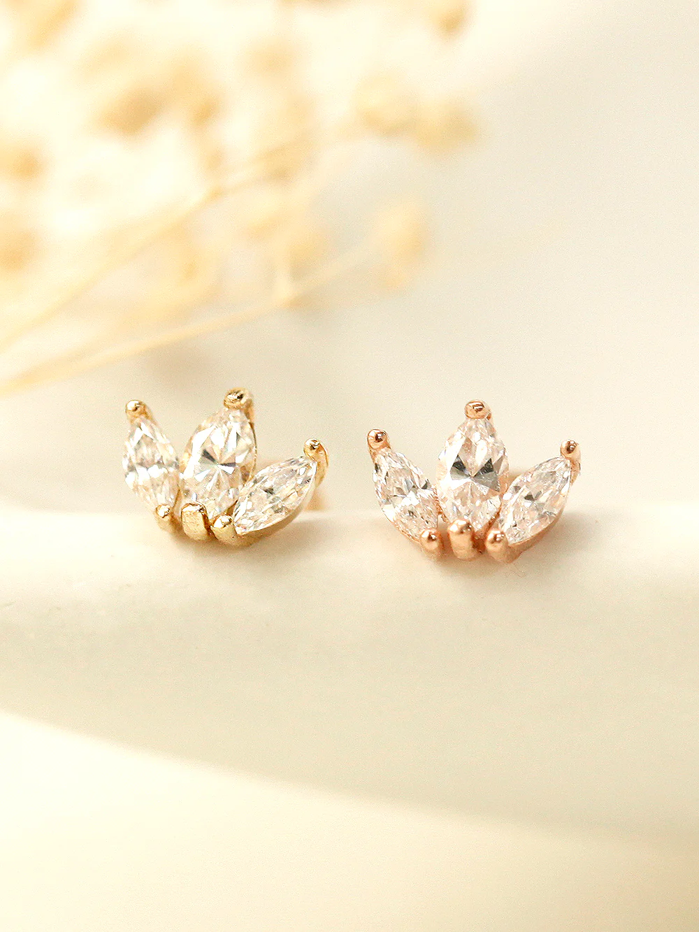 14K Gold Mini Tiara Internally Threaded Labret Piercing 18G16G - Image 6