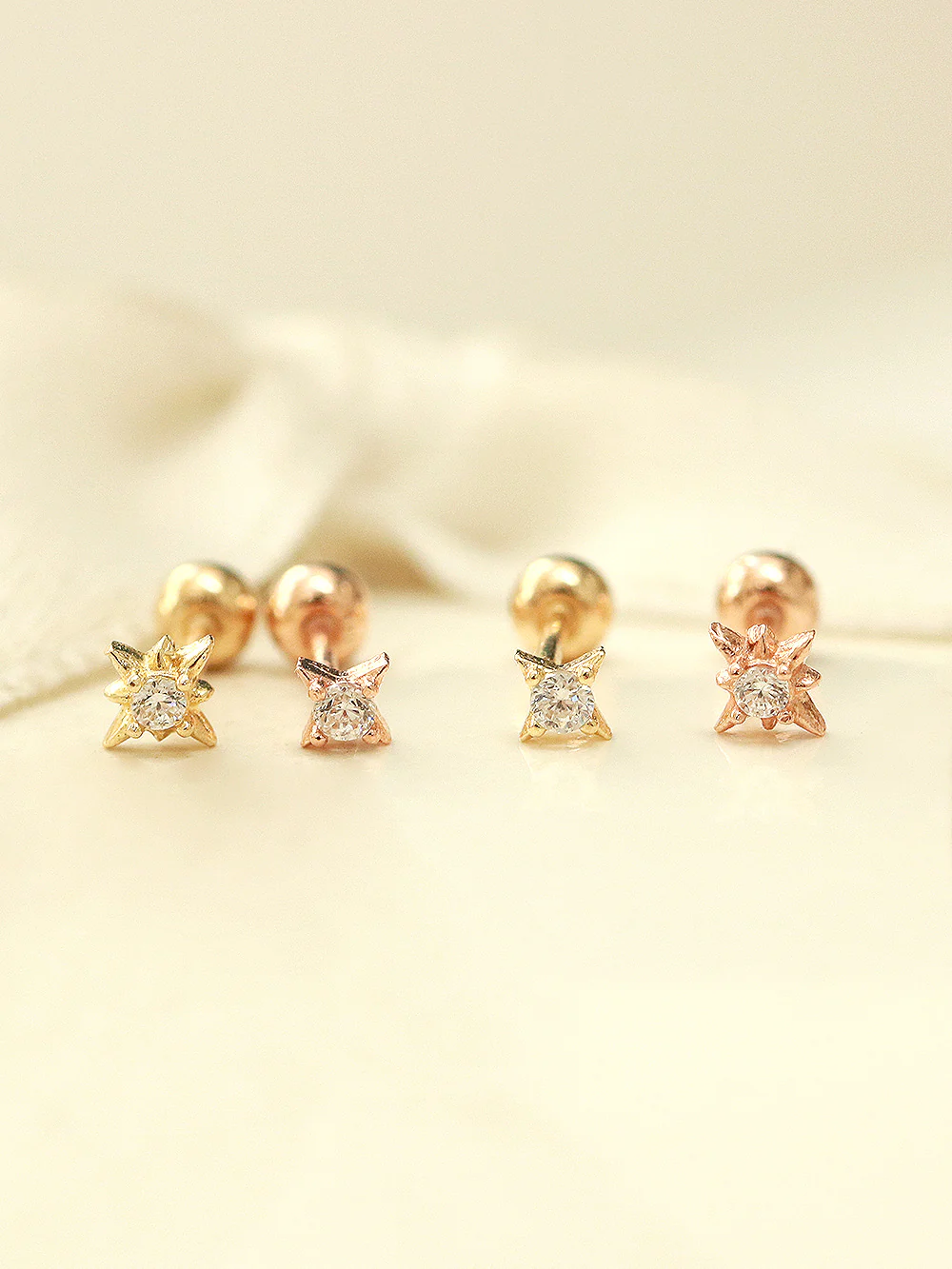 14K gold Mini Twinkle Cubic cartilage earring 20g