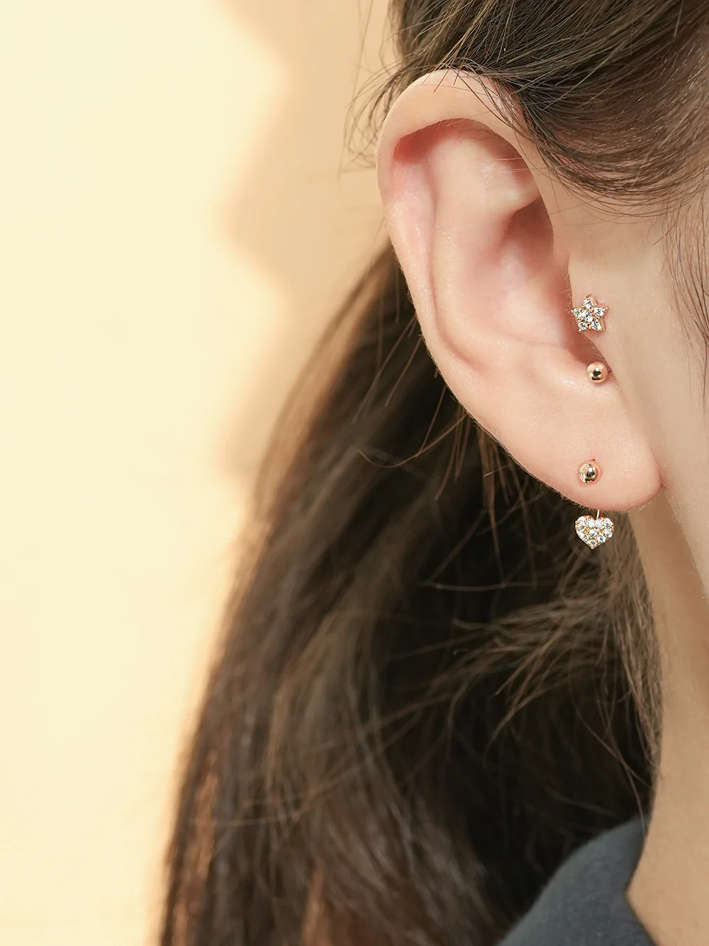 14K Gold Mini Volume Cubic Star Curve Piercing 20G - Image 2