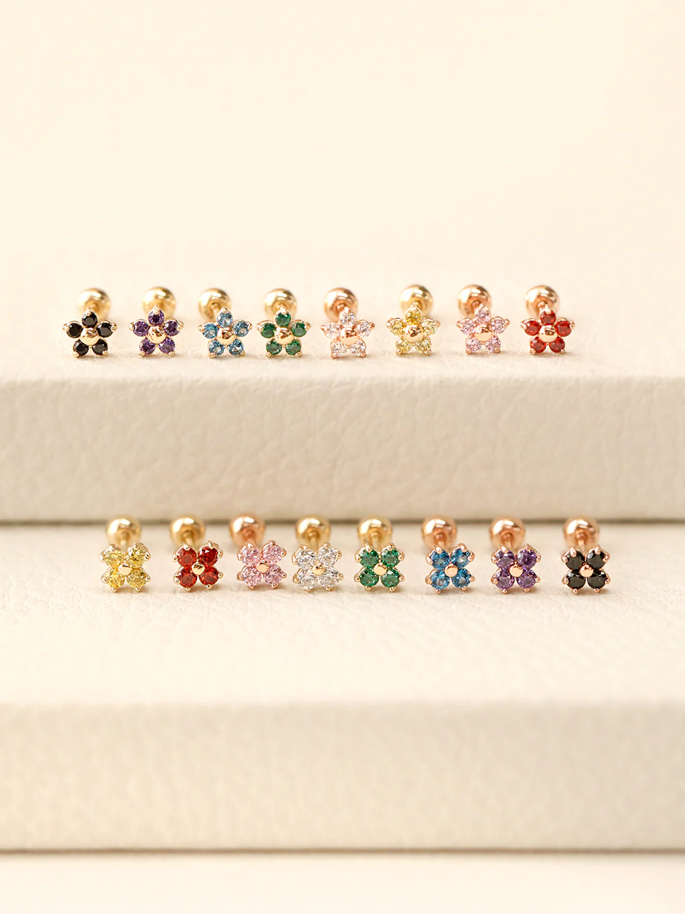 14K Gold Minimi Point Cubic Flower Internally Threaded Labret Piercing 18G16G - Image 3
