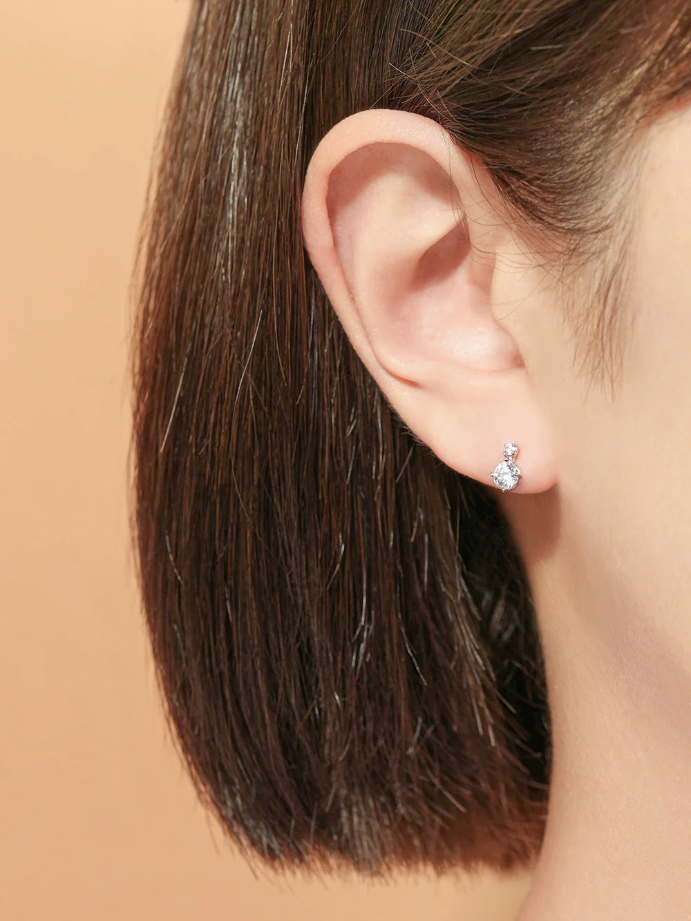 14K Gold Misty Moissanite Internally Threaded Labret Piercing 20G18G16G - Image 2