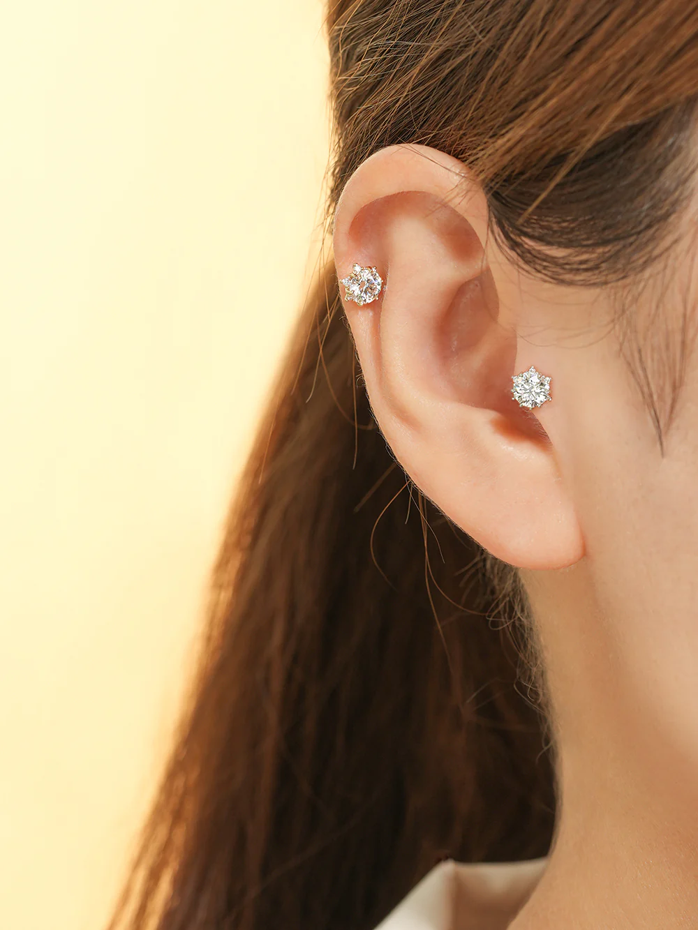14K Gold Moissanite Blossom Internally Threaded Labret Piercing 20G18G16G - Image 2