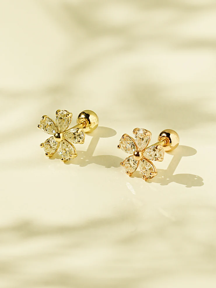 14K Gold Moissanite Dia Dreaming Flower Cartilage Earring 20G18G16G