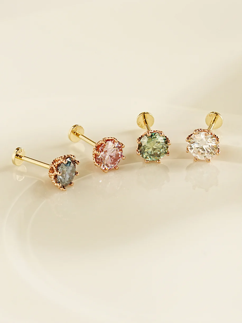 14K Gold Moissanite Dia Queen Internally Threaded Labret Piercing 20G18G16G