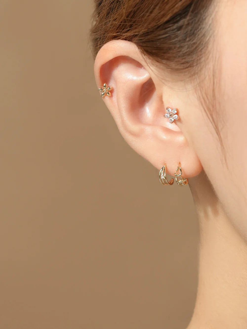 14K Gold Moissanite Dia Verbena Flower Cartilage Earring 20G18G16G - Image 17