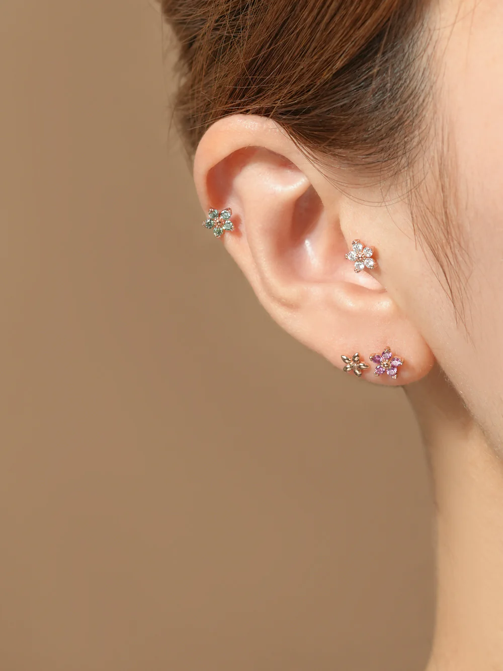 14K Gold Moissanite Dia Verbena Flower Cartilage Earring 20G18G16G - Image 2