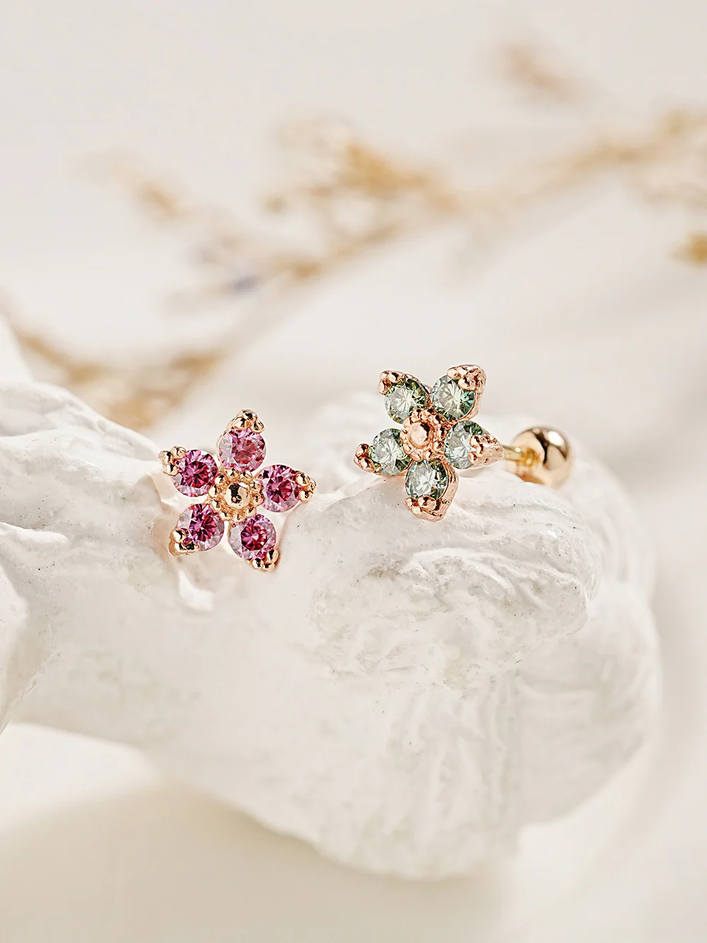 14K Gold Moissanite Dia Verbena Flower Cartilage Earring 20G18G16G - Image 9