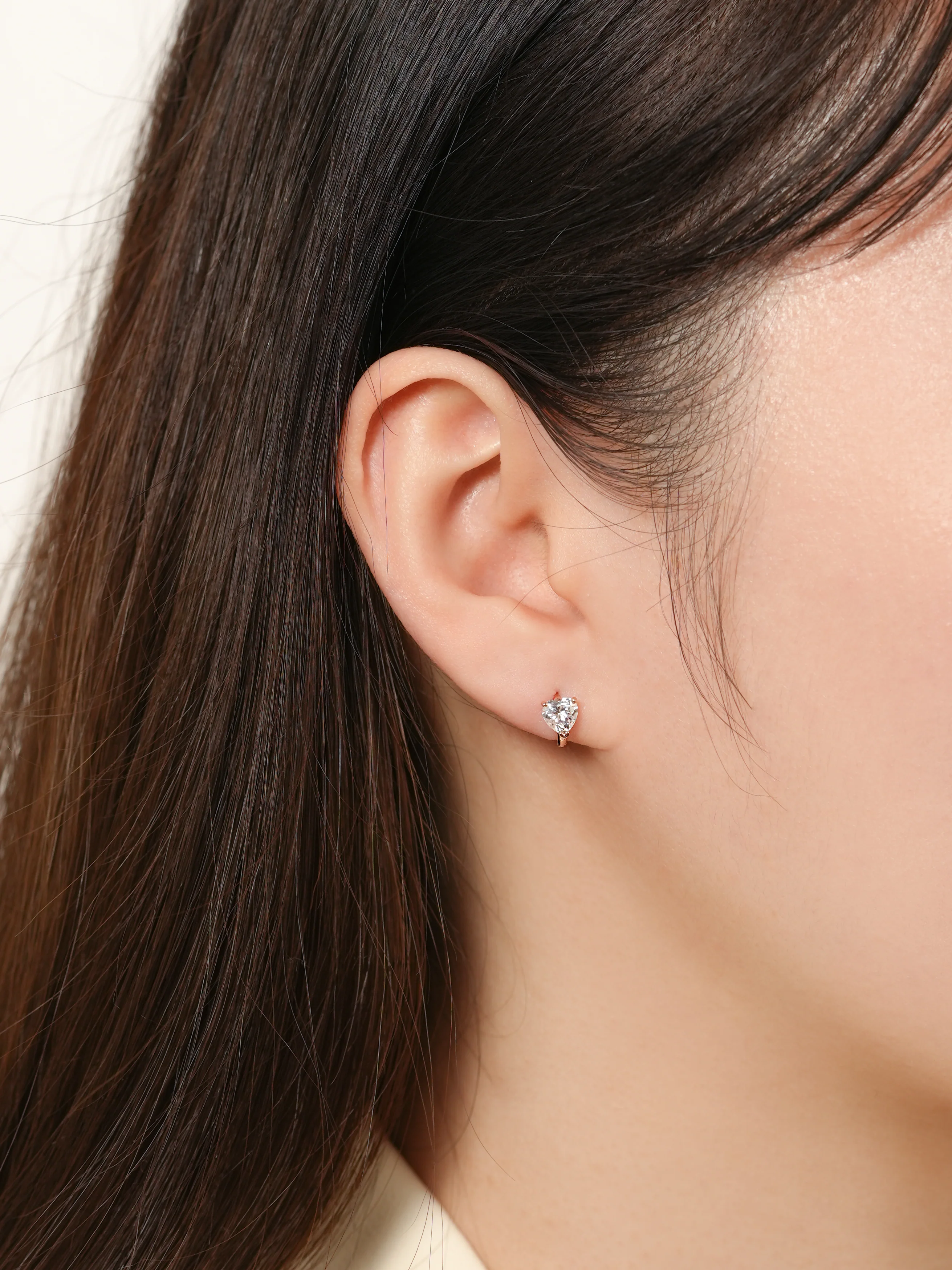 14K Gold Moissanite Glory Heart Hoop Earring - Image 4