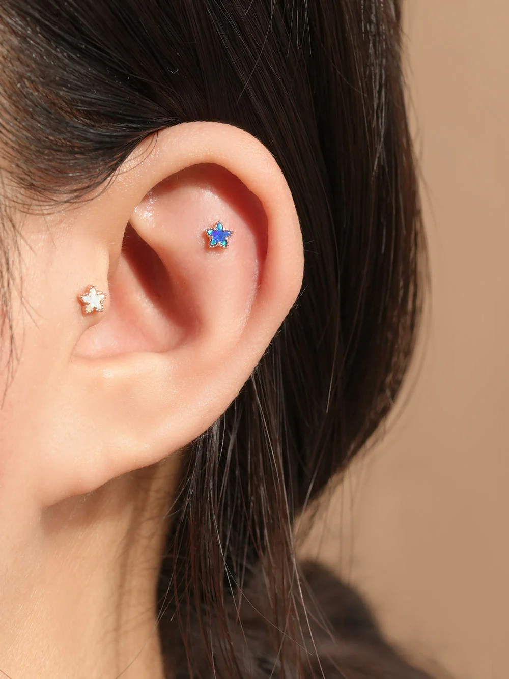 14K Gold Oasis Star Cartilage Earring 20G - Image 2